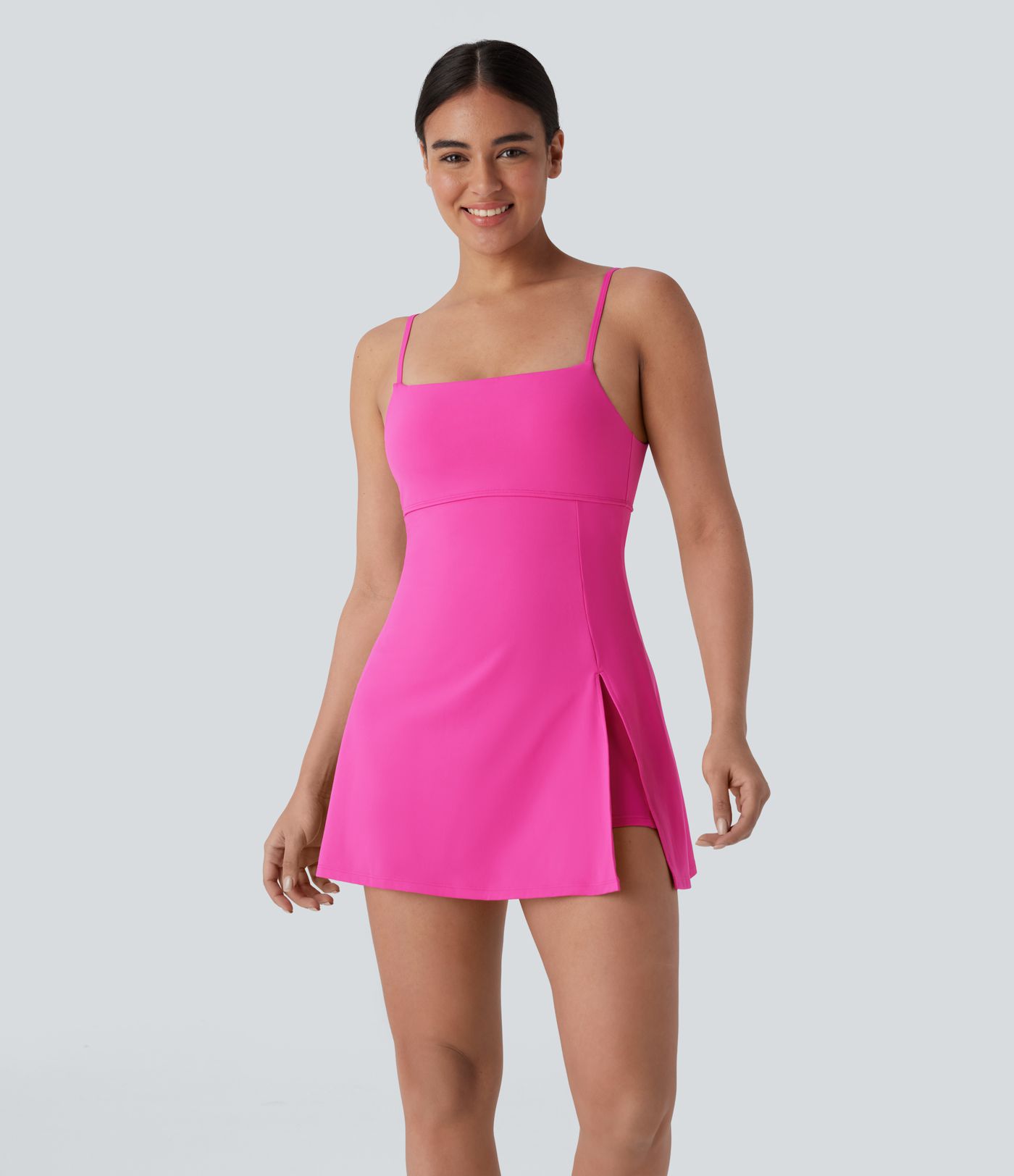 Rückenfreies 2-in-1 Pickleball-Slip-Minikleid mit Seitentaschen, verstellbaren Trägern und Schlitz