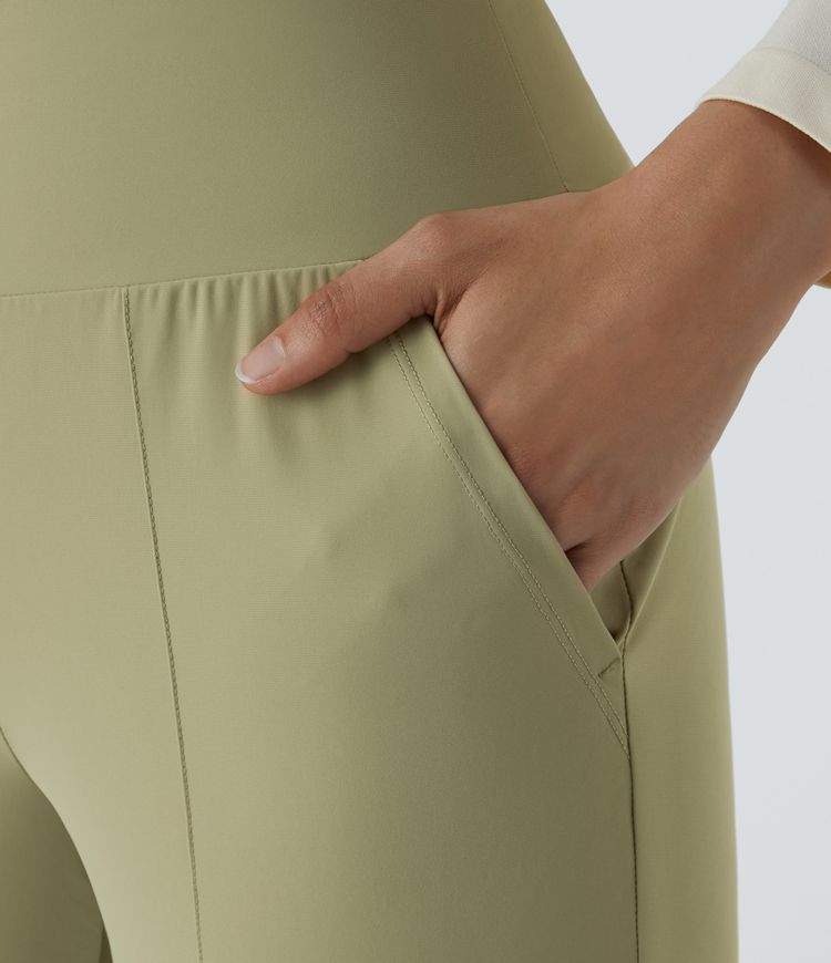 Joggers de tiro alto con bolsillos laterales