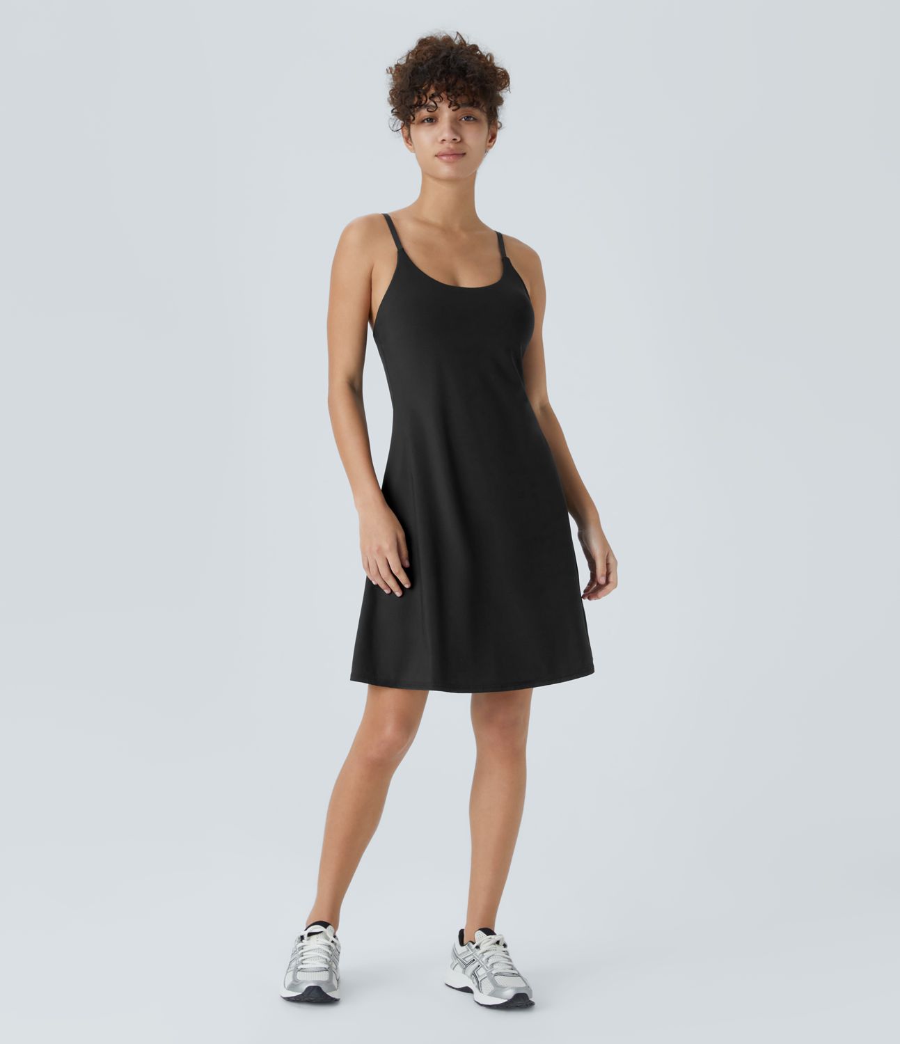 Vestido activo más largo Softlyzero™ Airy sin espalda recortado correa ajustable bolsillo 2 en 1 tacto fresco UPF50+