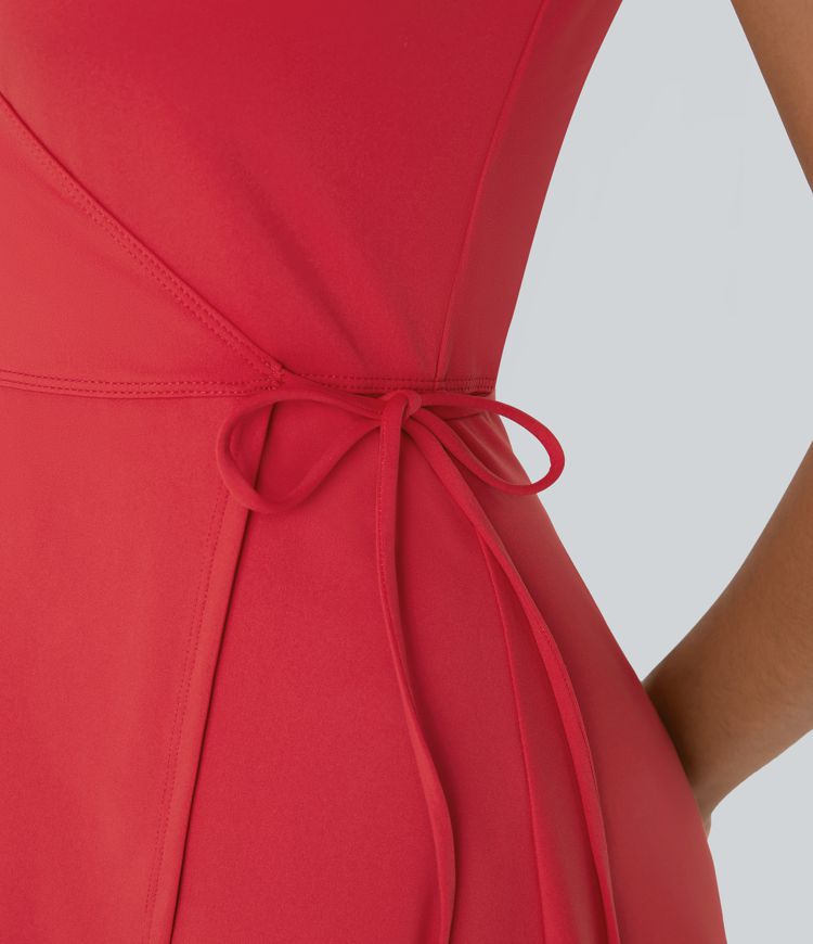 Lässiges Minikleid mit V-Ausschnitt und seitlicher Schnürung