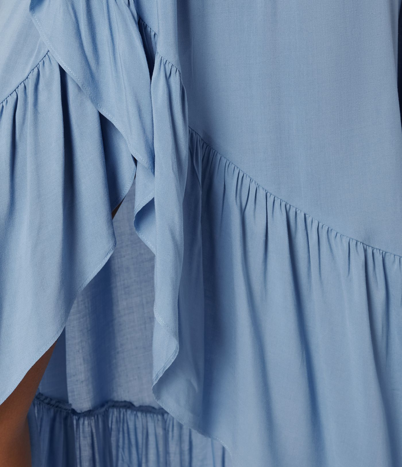 Falda maxi resort fluida dobladillo volante alto bajo plisado tiro alto