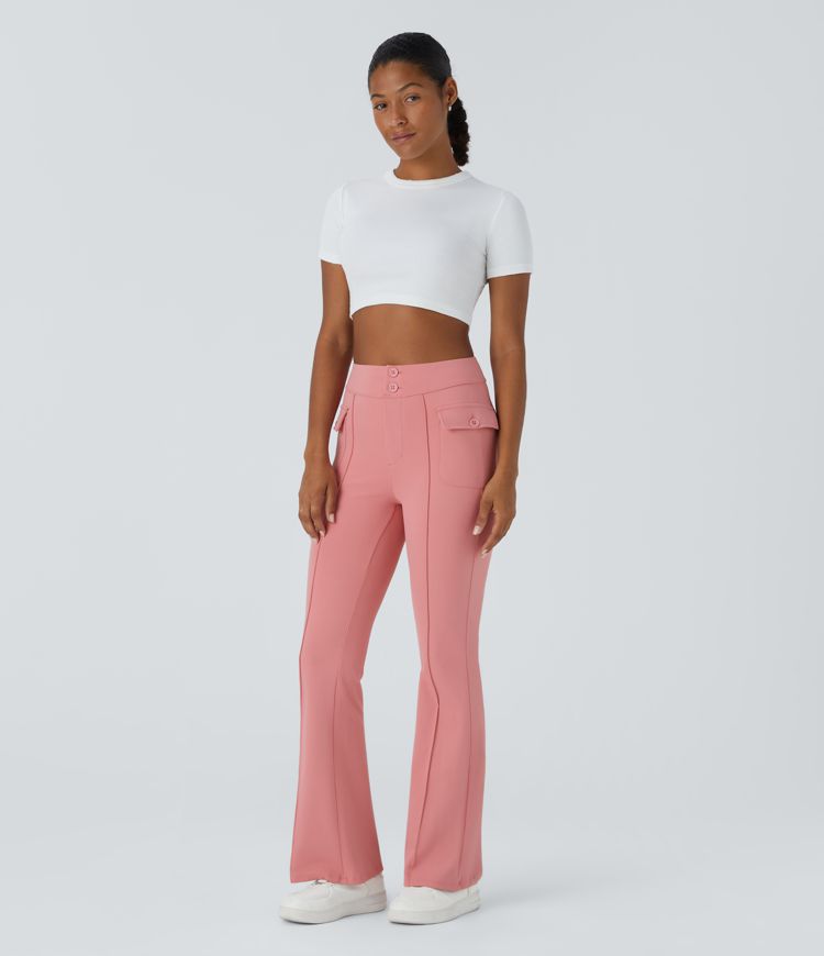 Pantalón cargo acampanado bolsillo solapa lateral botón tiro alto