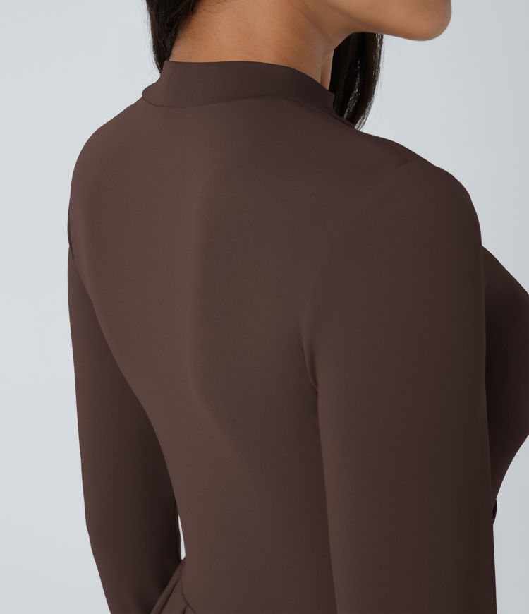 Robe longue décontractée à col montant, manches longues, plissée, avec poches latérales et coupe évasée