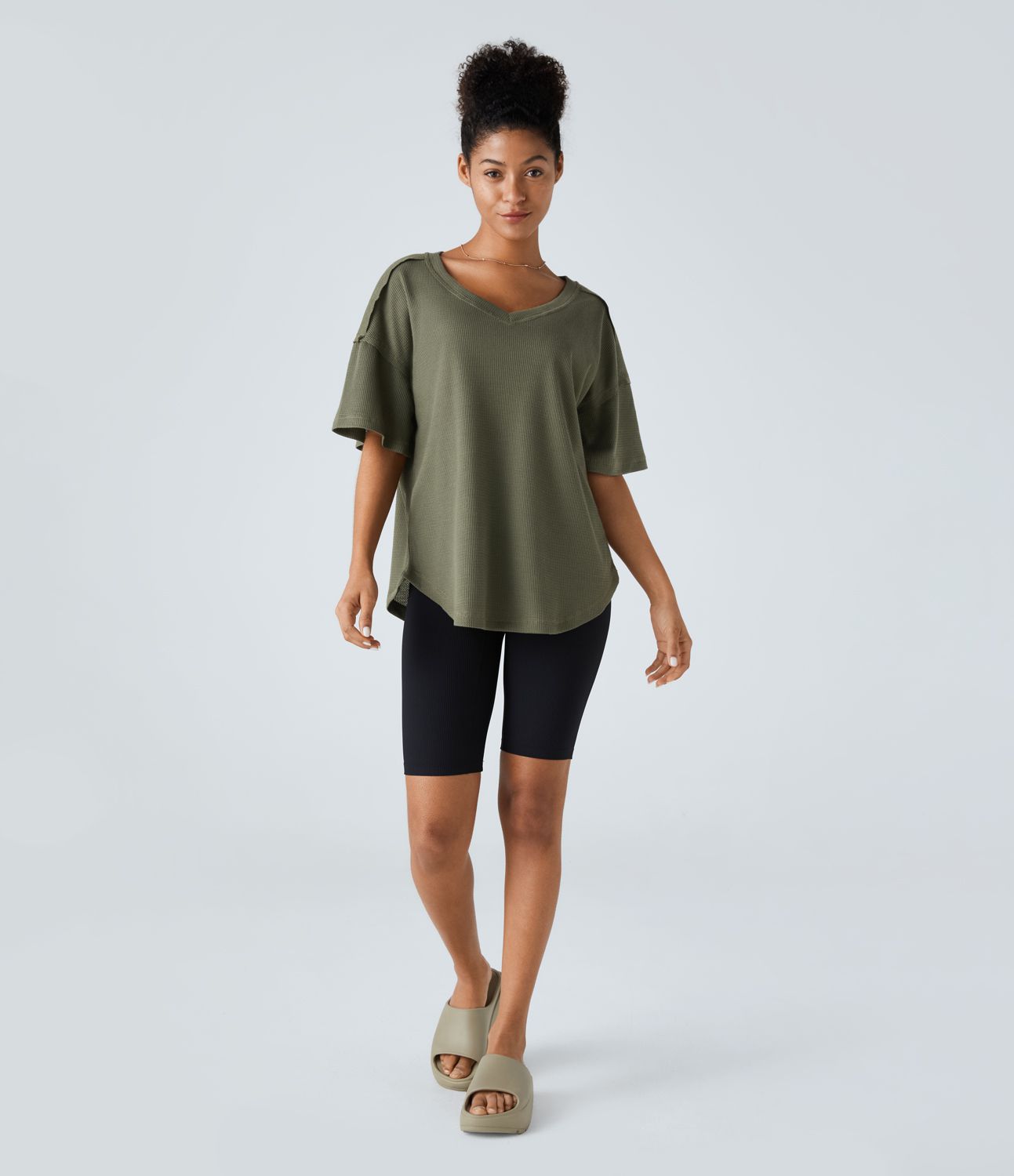 V-neck drop-shoulder curved hem relax waffle casual t-shirt