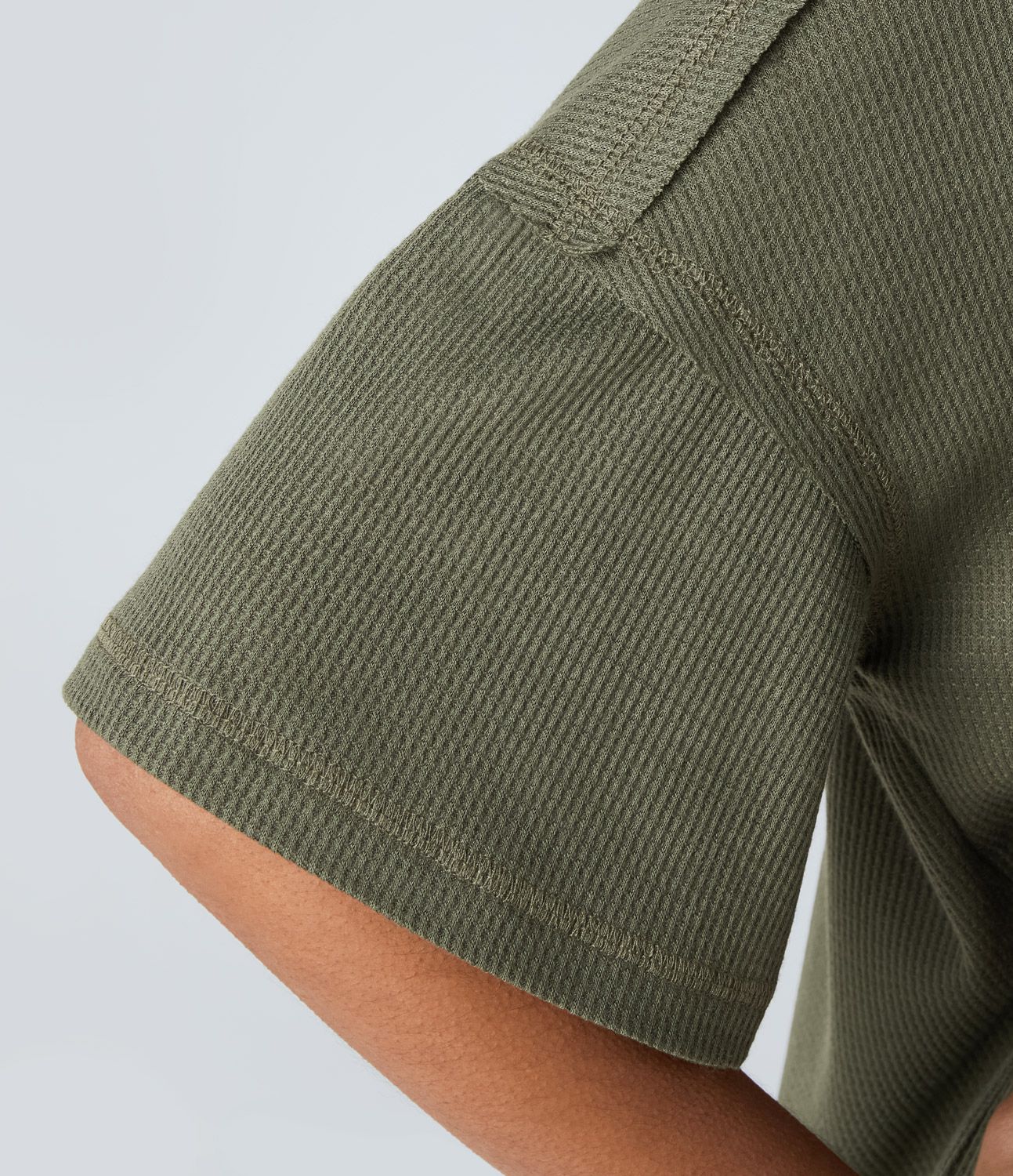 V-neck drop-shoulder curved hem relax waffle casual t-shirt