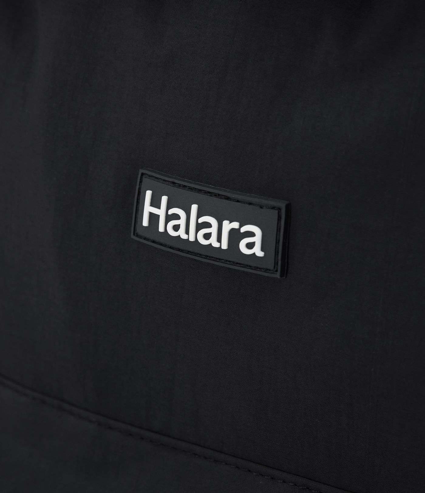 Ryggsäck med Halara-logotyp
