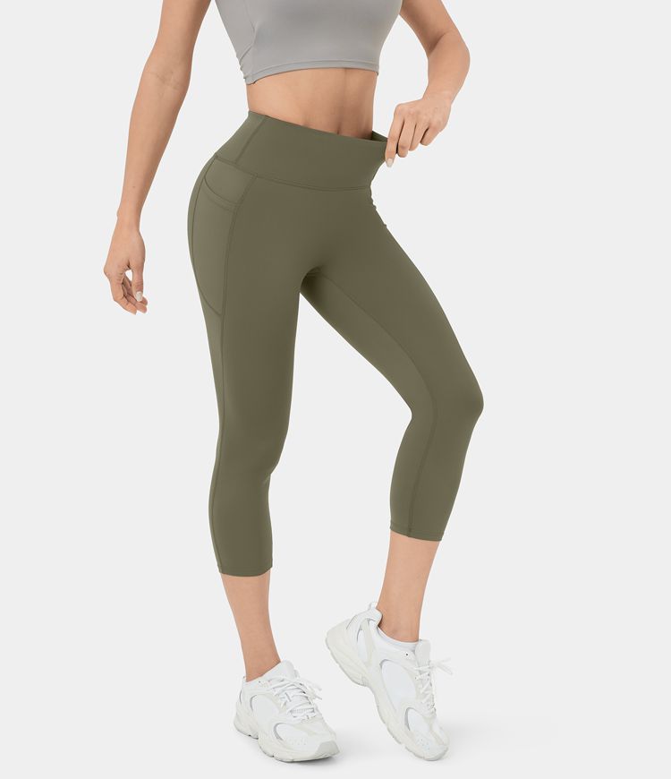 Women’s Patitoff® Pet Hair Resistant High Waisted Side Pocket Capri