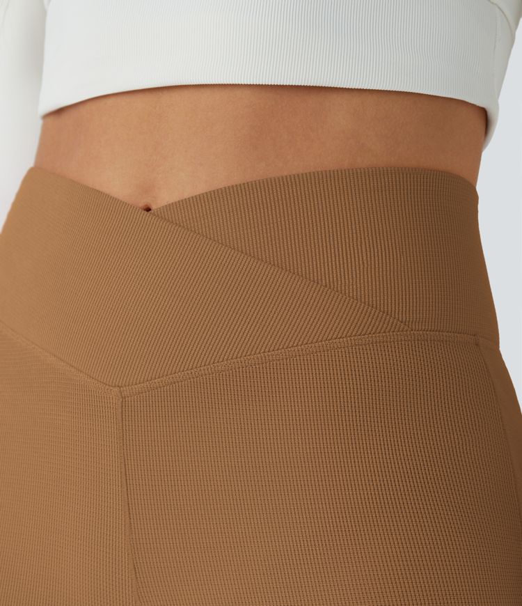 Ristatud kõrge vöökohaga taskutega vabaaja püksid