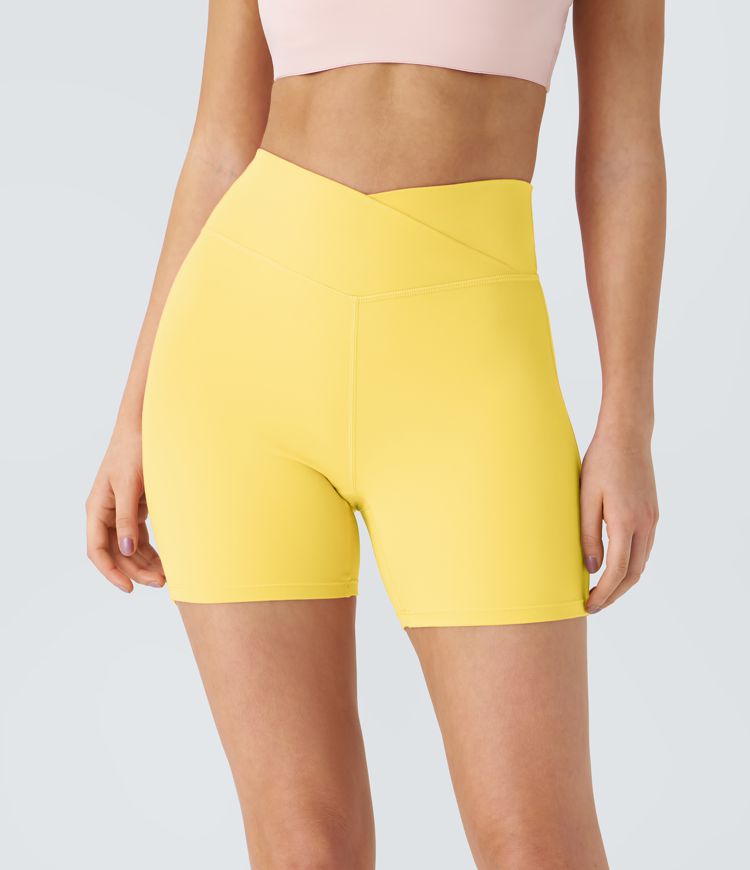Softlyzero™ Plush High Waisted Crossover Ruched Yoga Shorts 5''