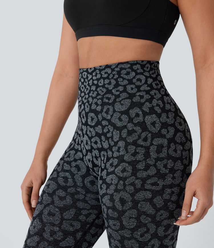 OneForm Seamless Flow High Waisted Leopard 7/8 Yoga Leggings