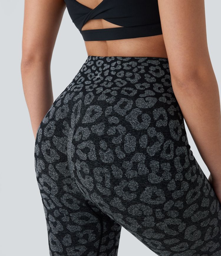 OneForm Seamless Flow High Waisted Leopard 7/8 Yoga Leggings