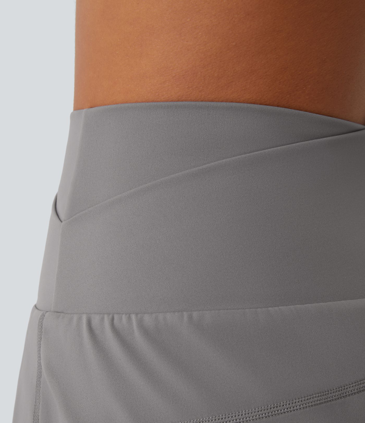 Shorts casuales 2 en 1 con bolsillo lateral cruzado de talle alto