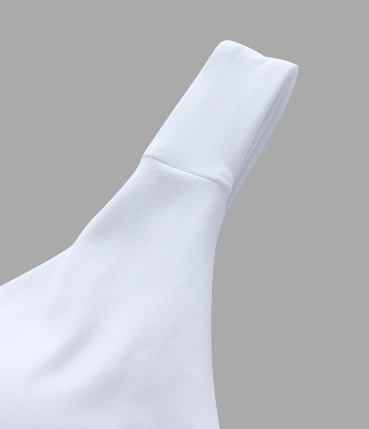 Brassière de yoga aérienne SoftlyZero™, maintien léger, design découpé, toucher frais - Bonnets A–C UPF50+