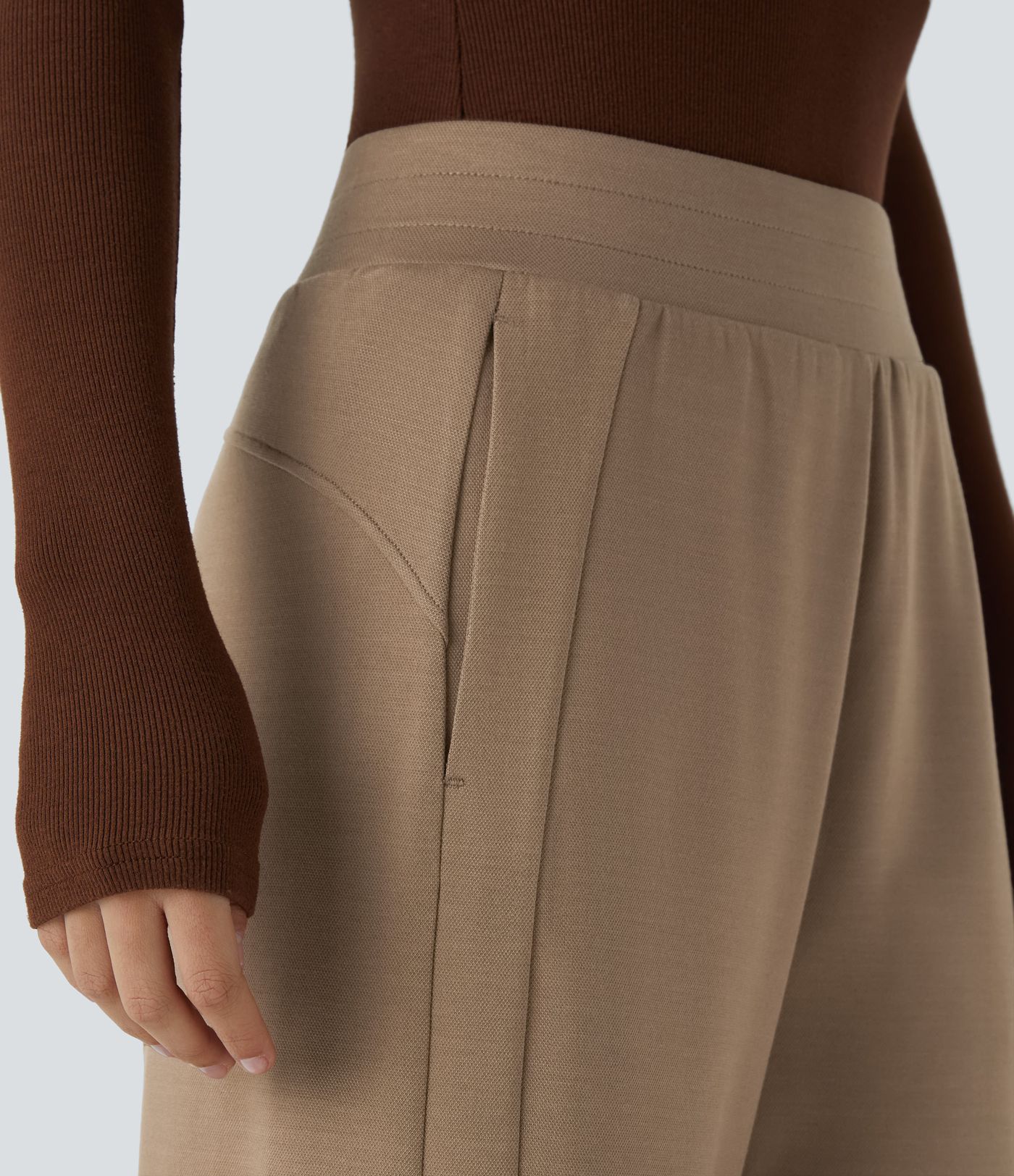 Freizeithose mit mittelhohem Bund, Seitentaschen, lockerer Passform und geradem Bein