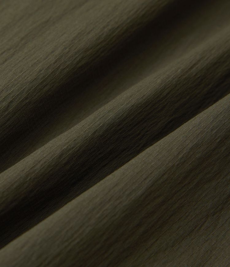 Abrasion resistant Mid-rise Adjustable drawcord Side pockets Straight leg casual pants