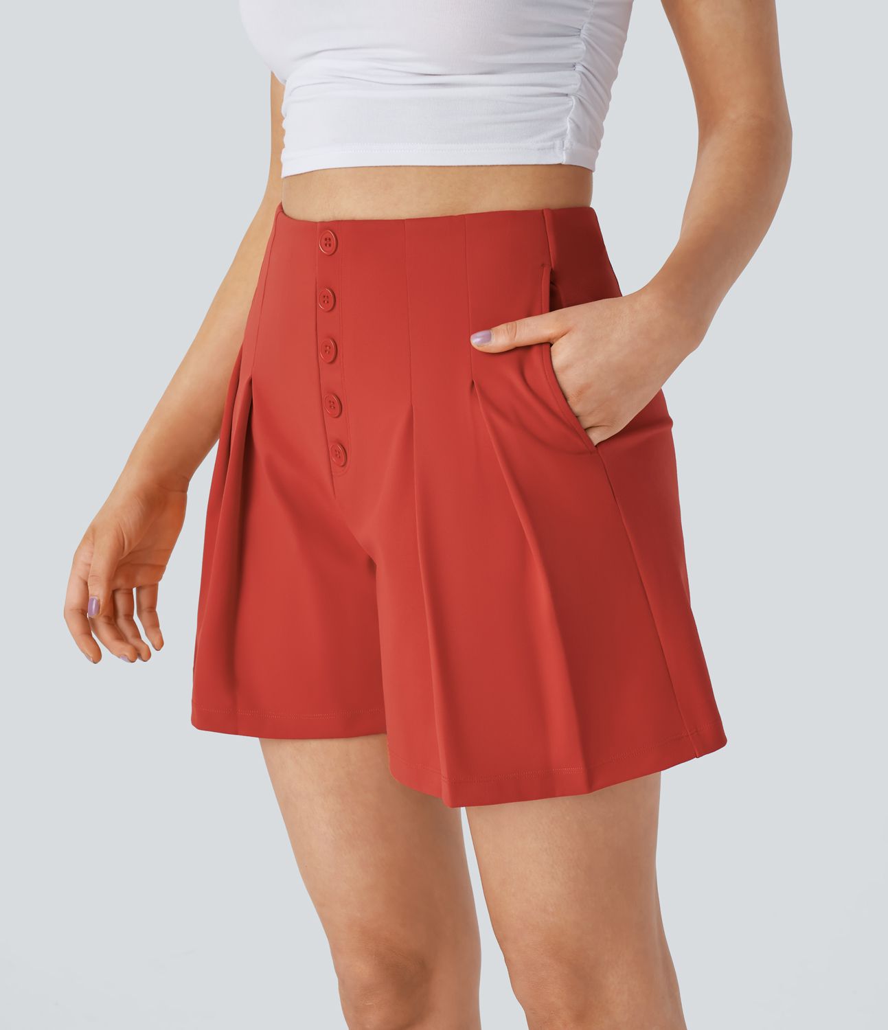 High-waist decorative button side pocket pleated casual shorts