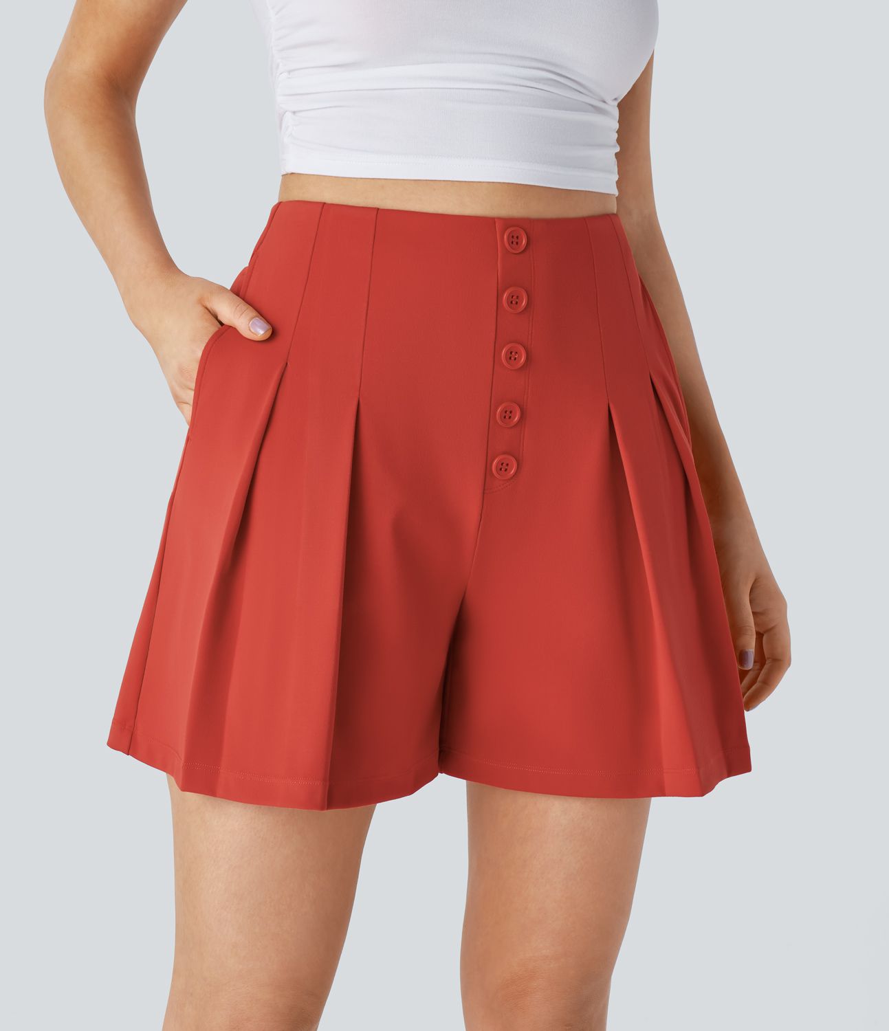 High-waist decorative button side pocket pleated casual shorts