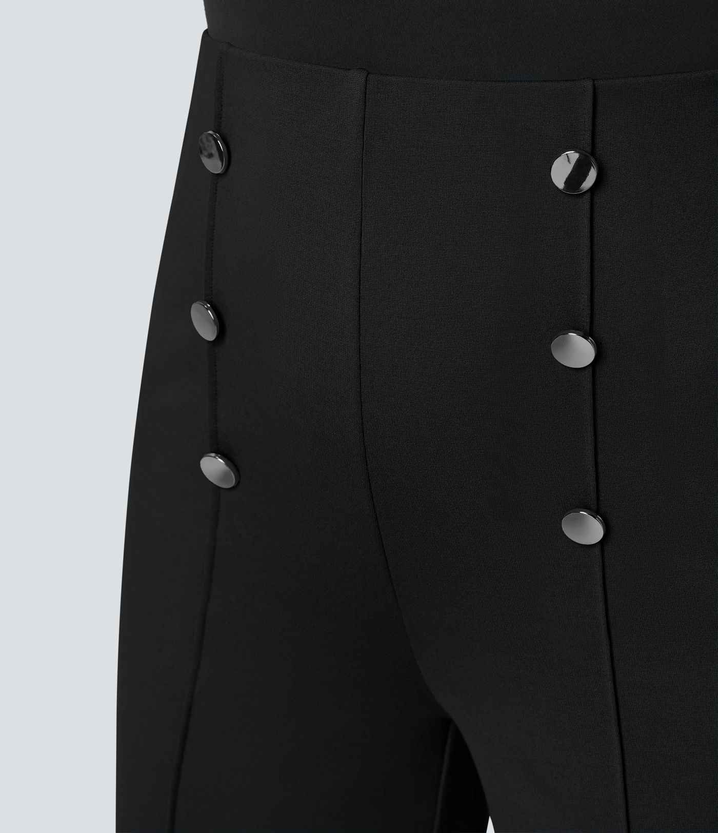 Stoffhose mit hohem Bund und Knopftasche und weitem Bein