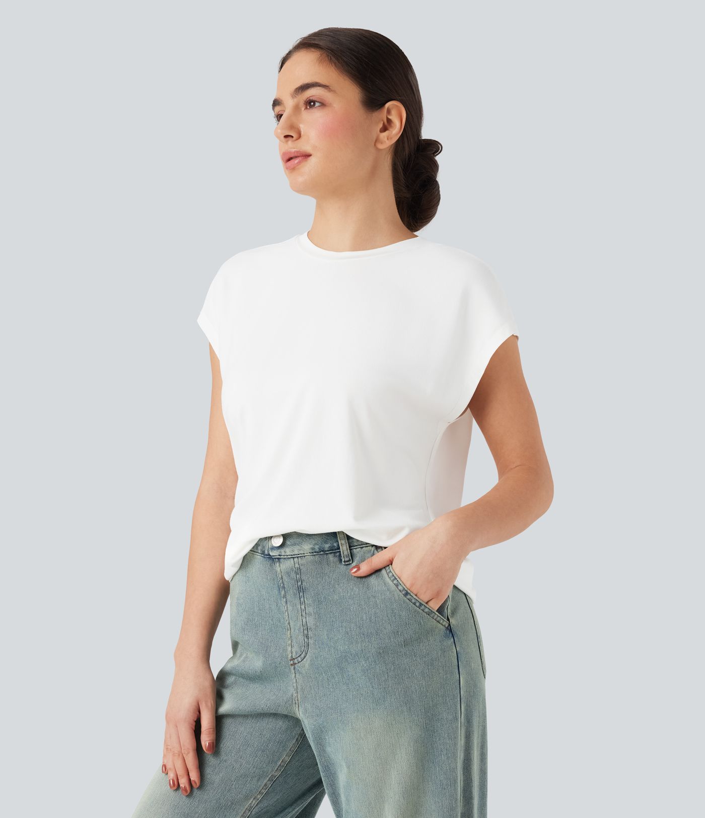 Løs top med rund hals og korte ærmer