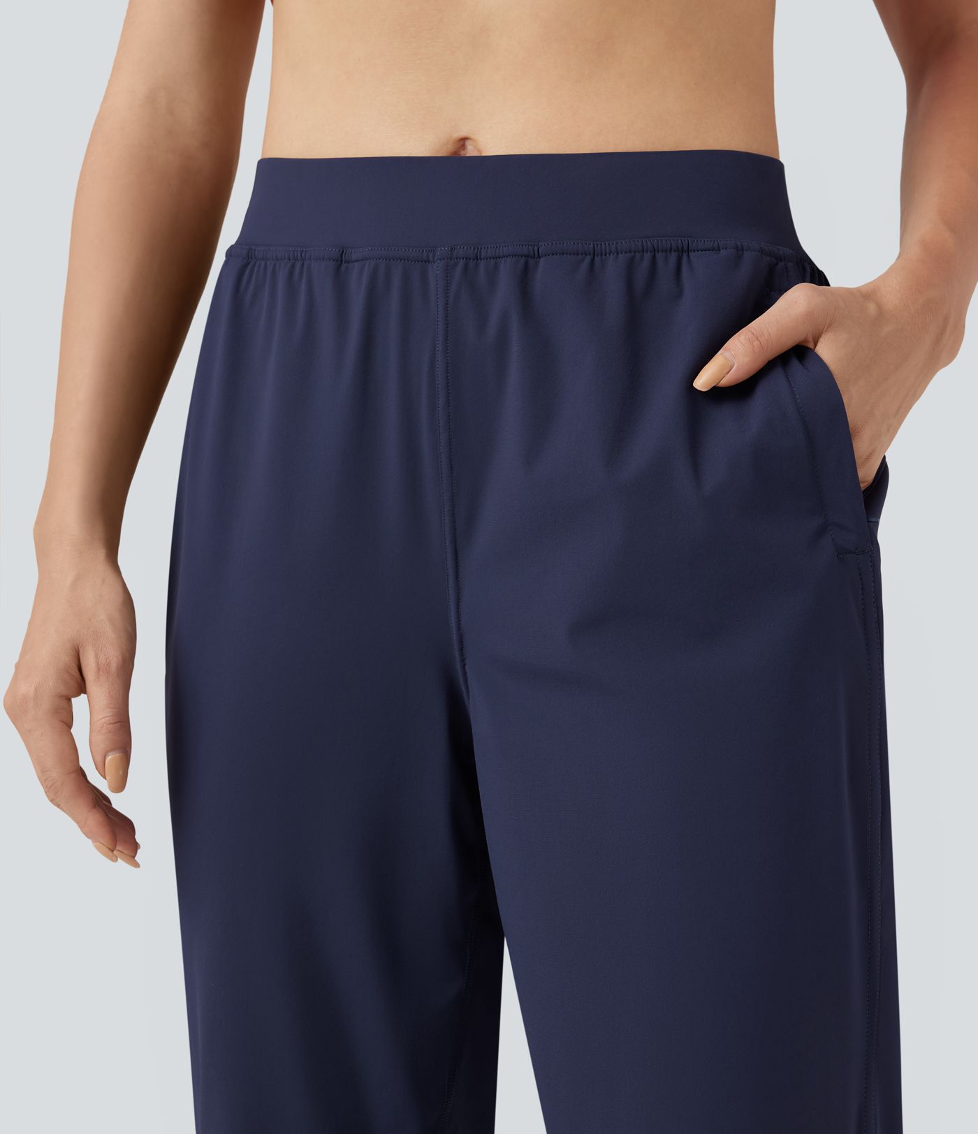 Workout-Jogginghose mit mittelhohem Bund und mehreren Taschen - schnelltrocknend