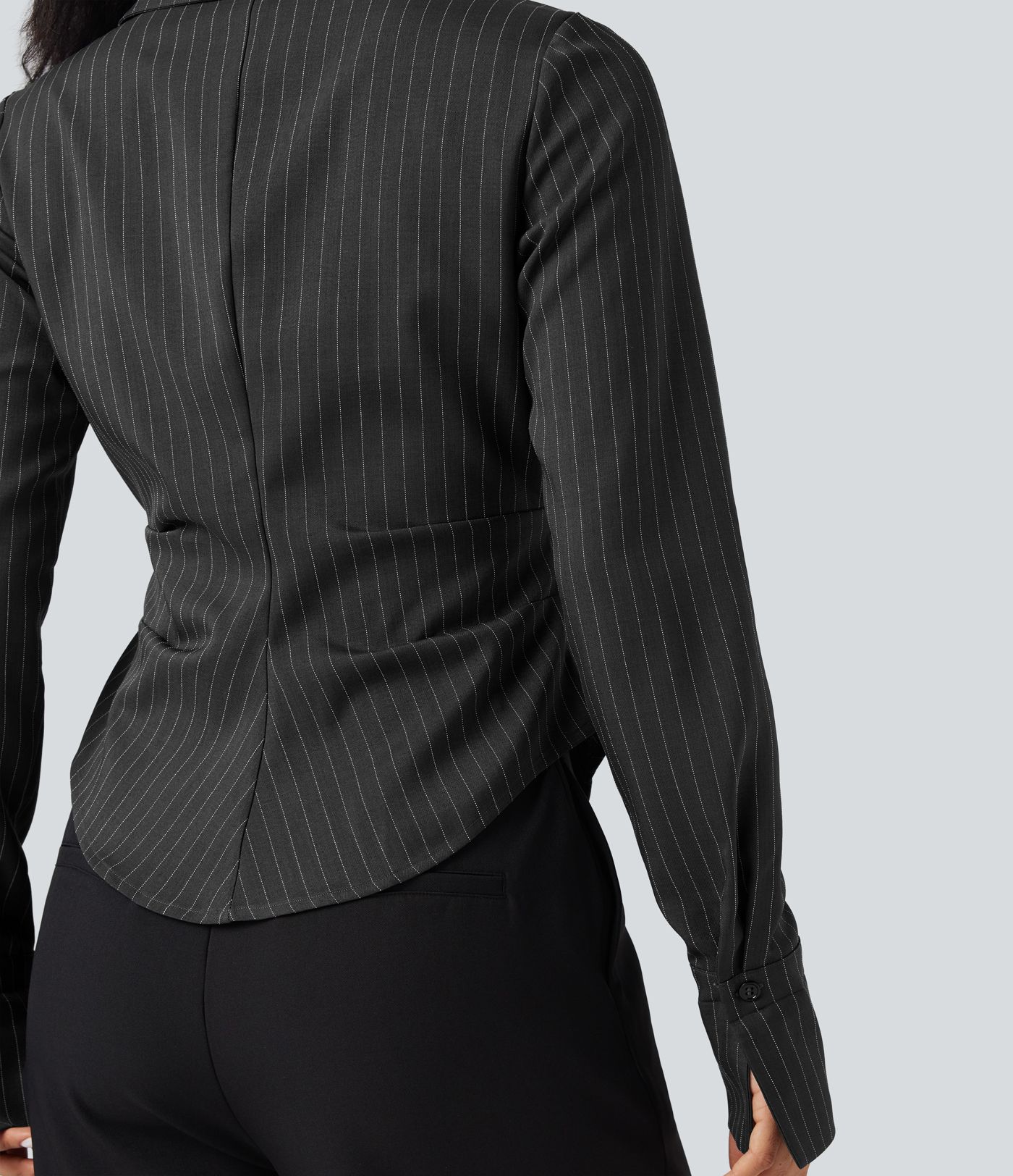 Camisa de oficina de manga larga cruzada con cordones y rayas