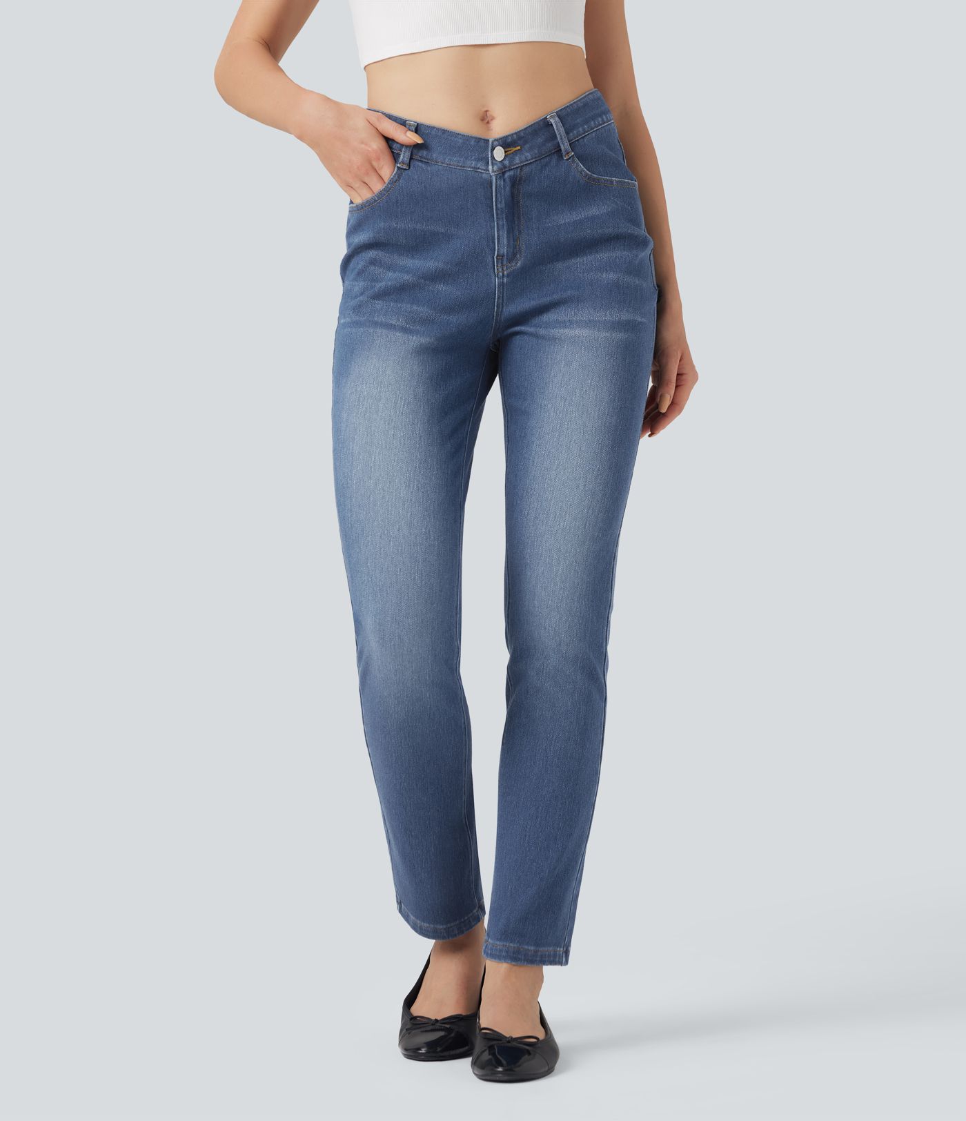 Halara Flex™ - Lässige Slim-Jeans mit hohem V-förmigem Bund und mehreren Taschen
