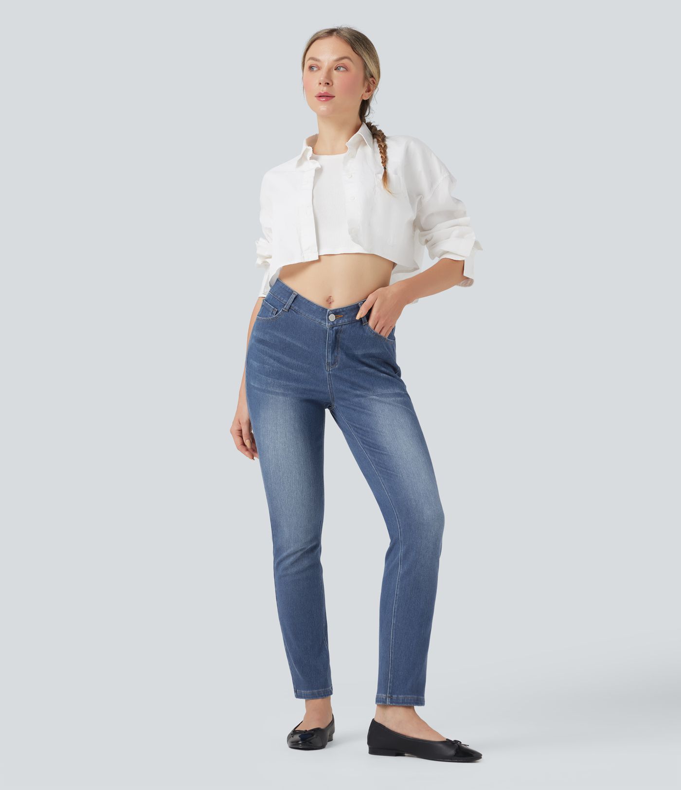 Halara Flex™ - Lässige Slim-Jeans mit hohem V-förmigem Bund und mehreren Taschen