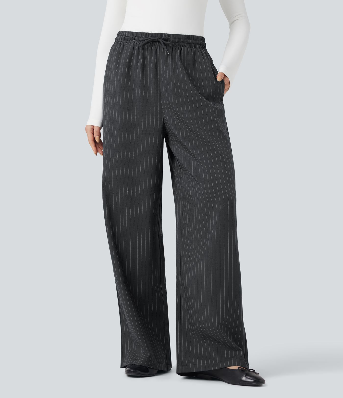 Freizeithose mit hohem Bund, Seitentaschen, Kordelzug, Streifen und weitem Bein