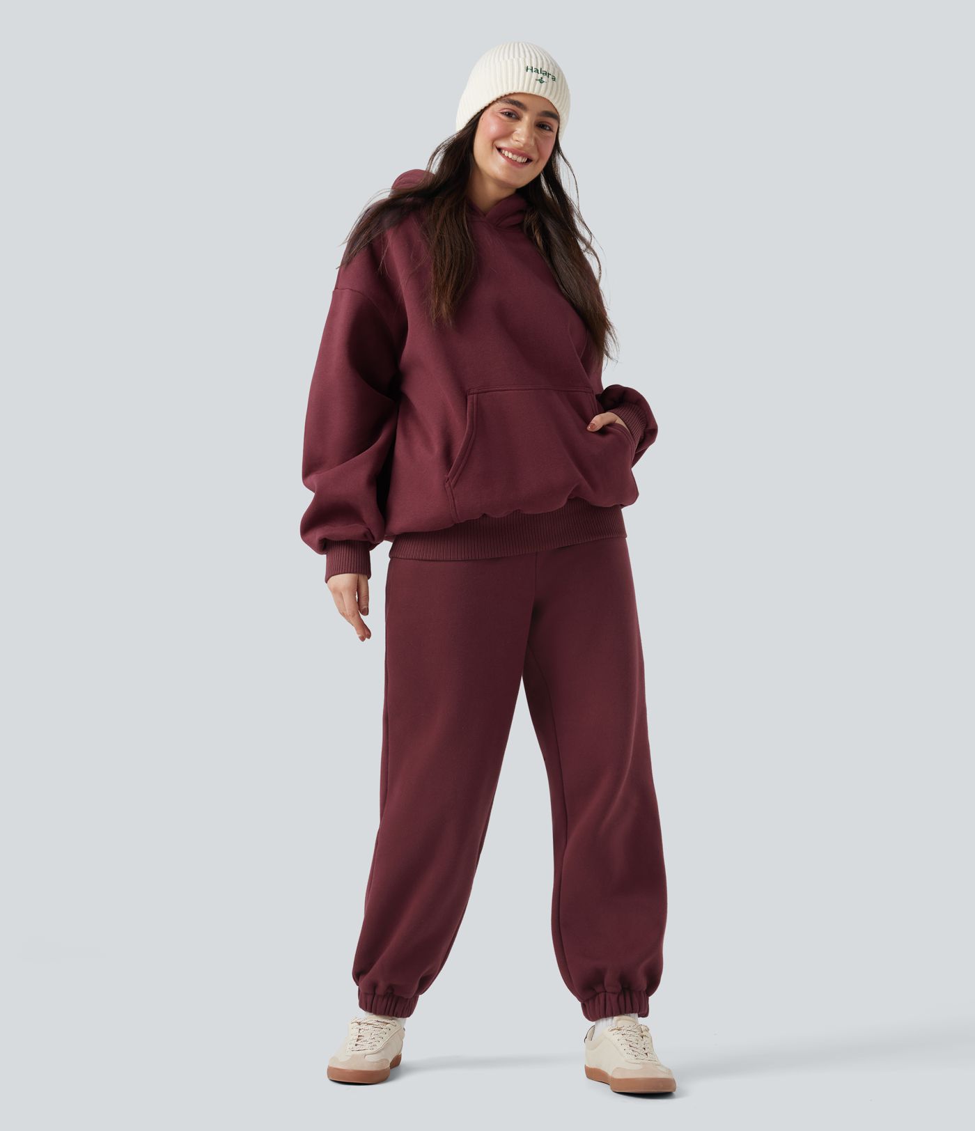 Lässiges Baumwoll-Sweatshirt mit Seitentaschen, Kapuze und langen Ärmeln