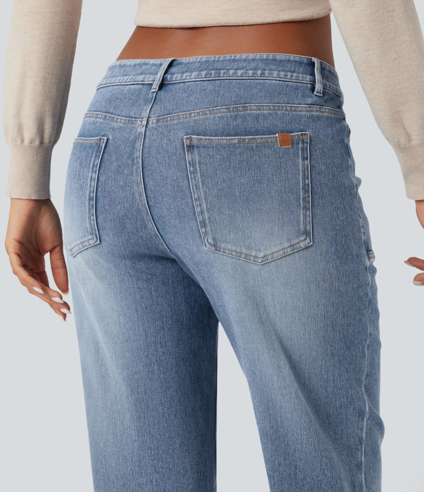 Halara Flex™ lavtaljede, lige jeans med vasket look og lommer
