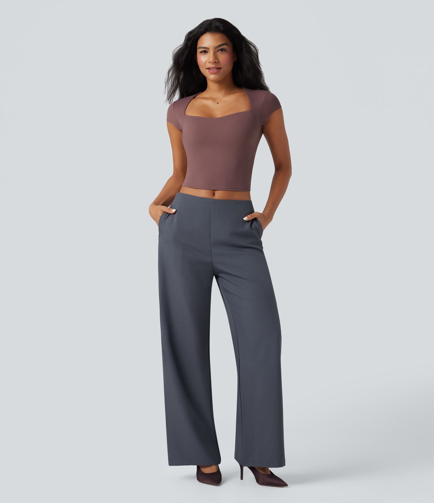 Top de oficina SoftlyZero™ Airy de manga corta con sujetador incorporado