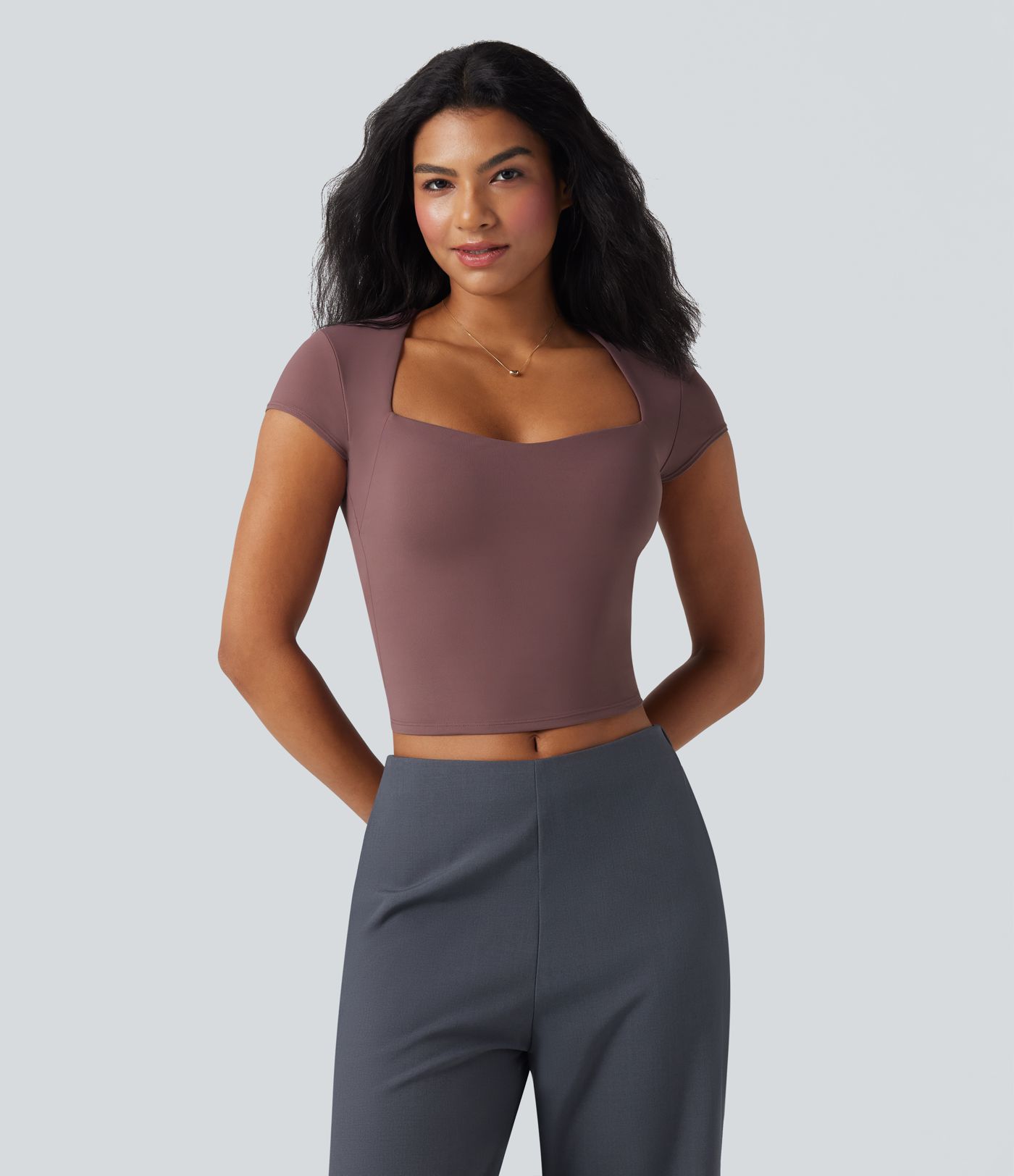 Top de oficina SoftlyZero™ Airy de manga corta con sujetador incorporado