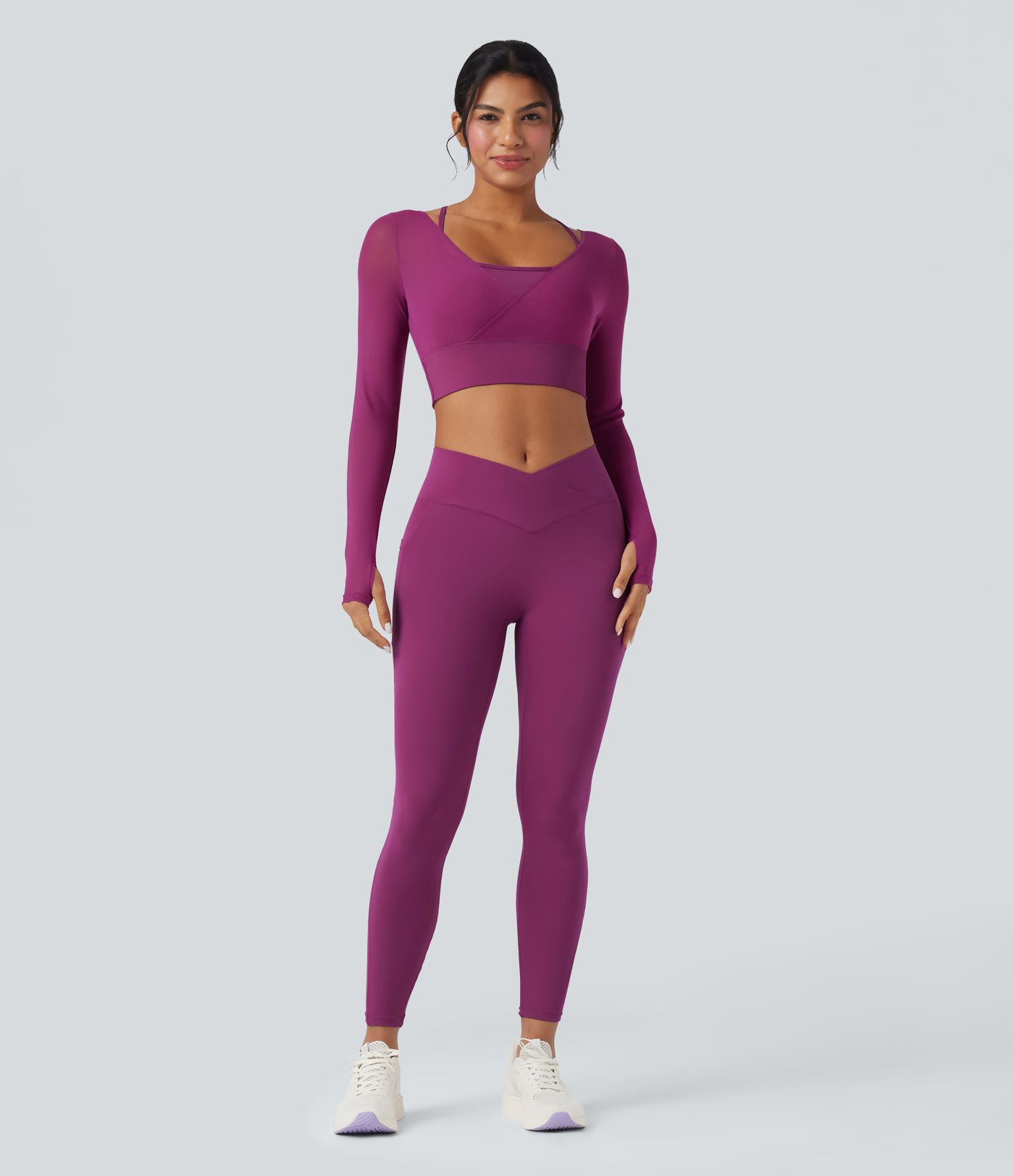 Softlyzero™ Plush - Kurzes 2-in-1 Yoga-Sport-Top mit langen Ärmeln, Daumenlöchern und kontrastierendem Mesh