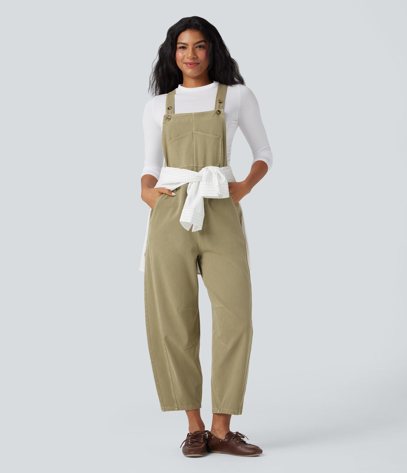 Halara Flex™ Lässige Denim-Latzhose mit 7/8-Länge, Tonnenbein und Taschen​