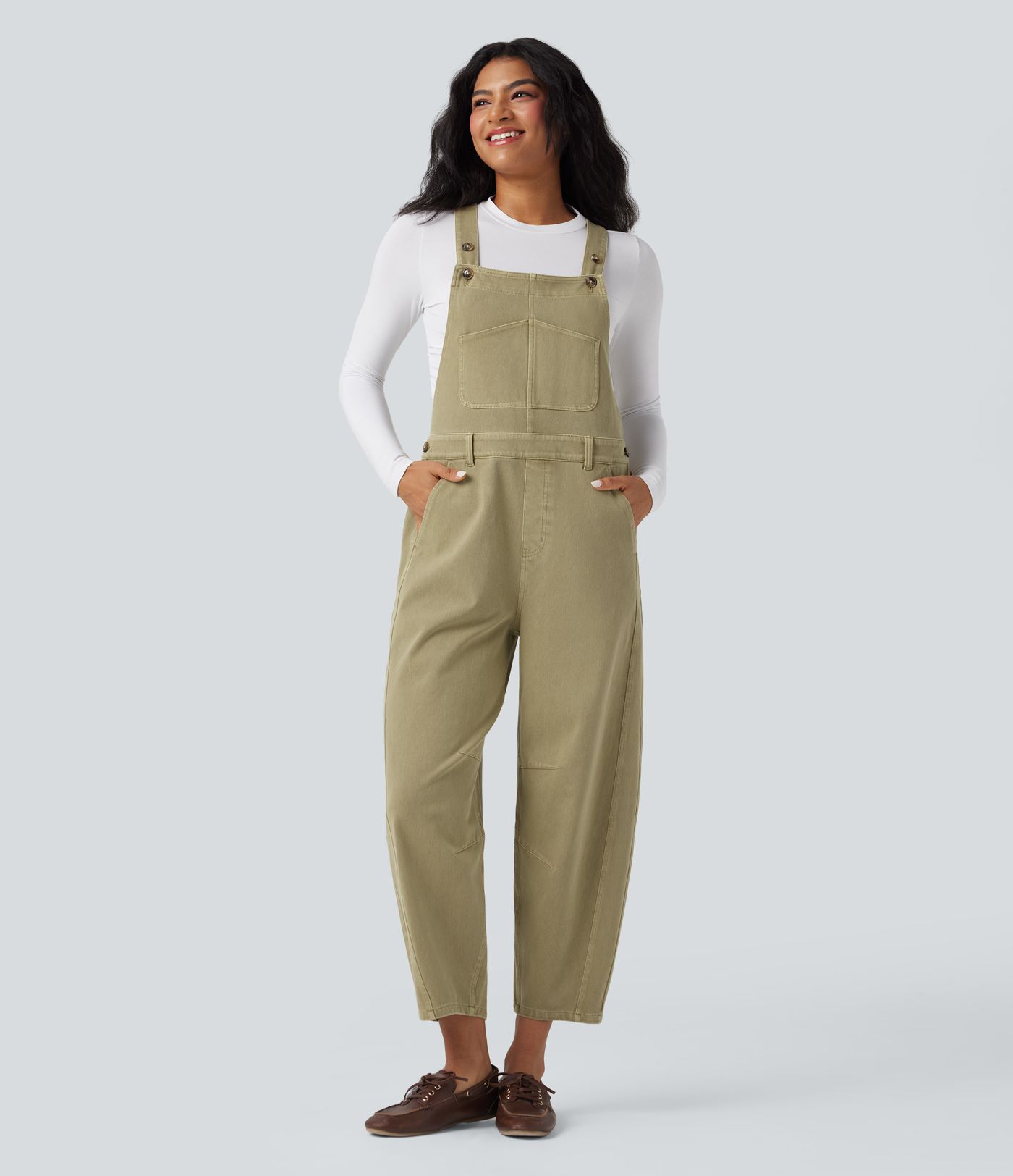 Halara Flex™ Lässige Denim-Latzhose mit 7/8-Länge, Tonnenbein und Taschen​