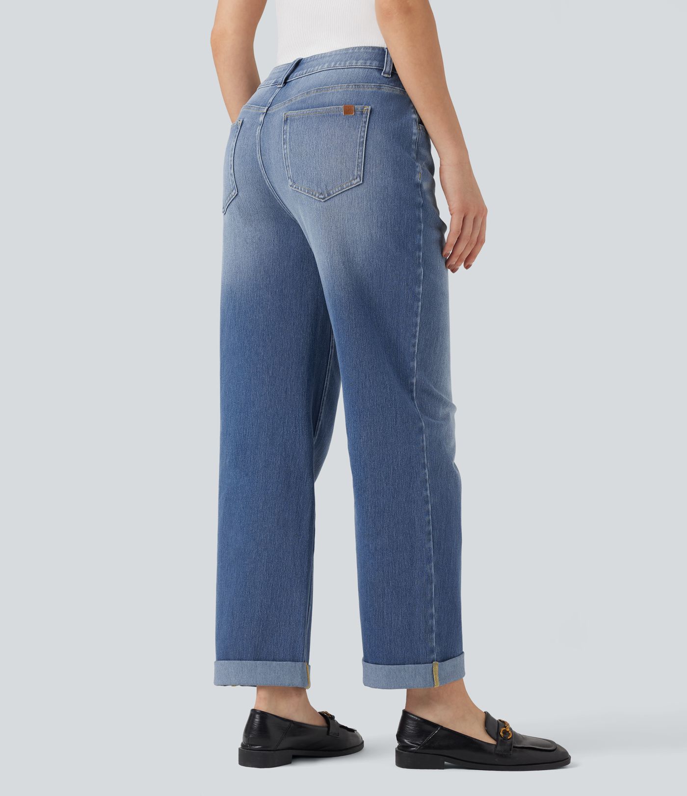 Halara Flex™ Jean décontracté taille mi-haute, coupe droite, avec des poches