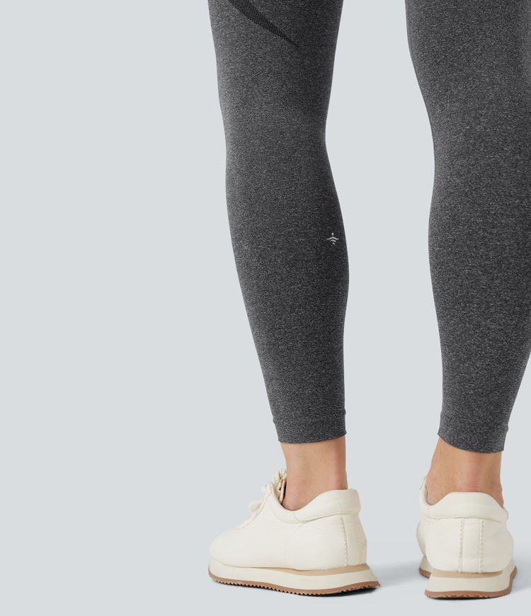 OneForm Seamless Flow High Waisted 7/8 Yoga Leggings