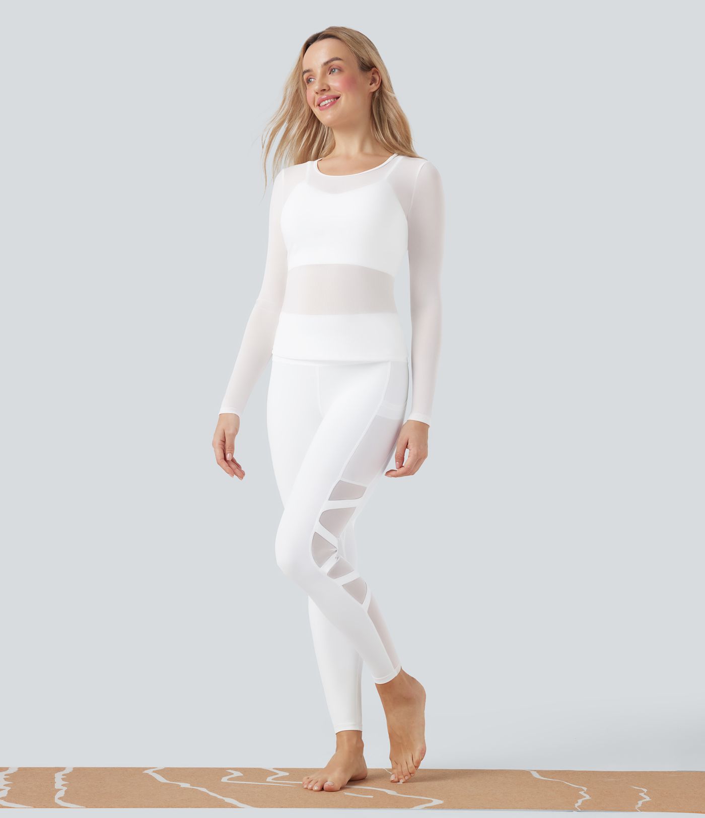 Round Neck Long Sleeve 2-in-1 Contrast Mesh Yoga Sports Top