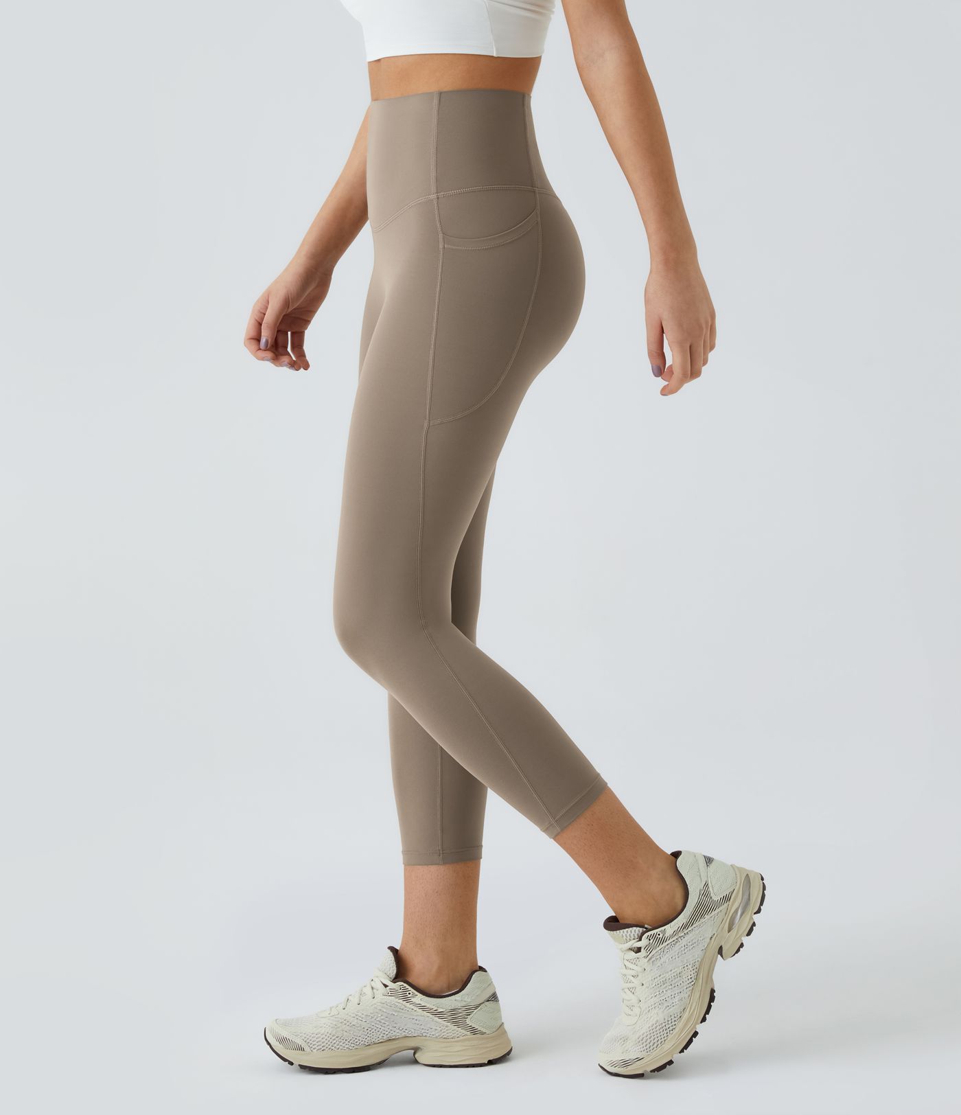 Halara UltraSculpt™ - Formende Workout-Capri-Leggings mit hohem Bund, Tasche und Bauchkontrolle