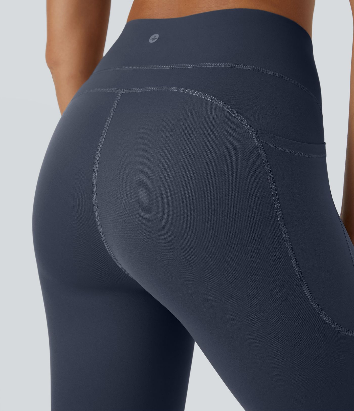 7/8 high-waisted training leggings with side pockets