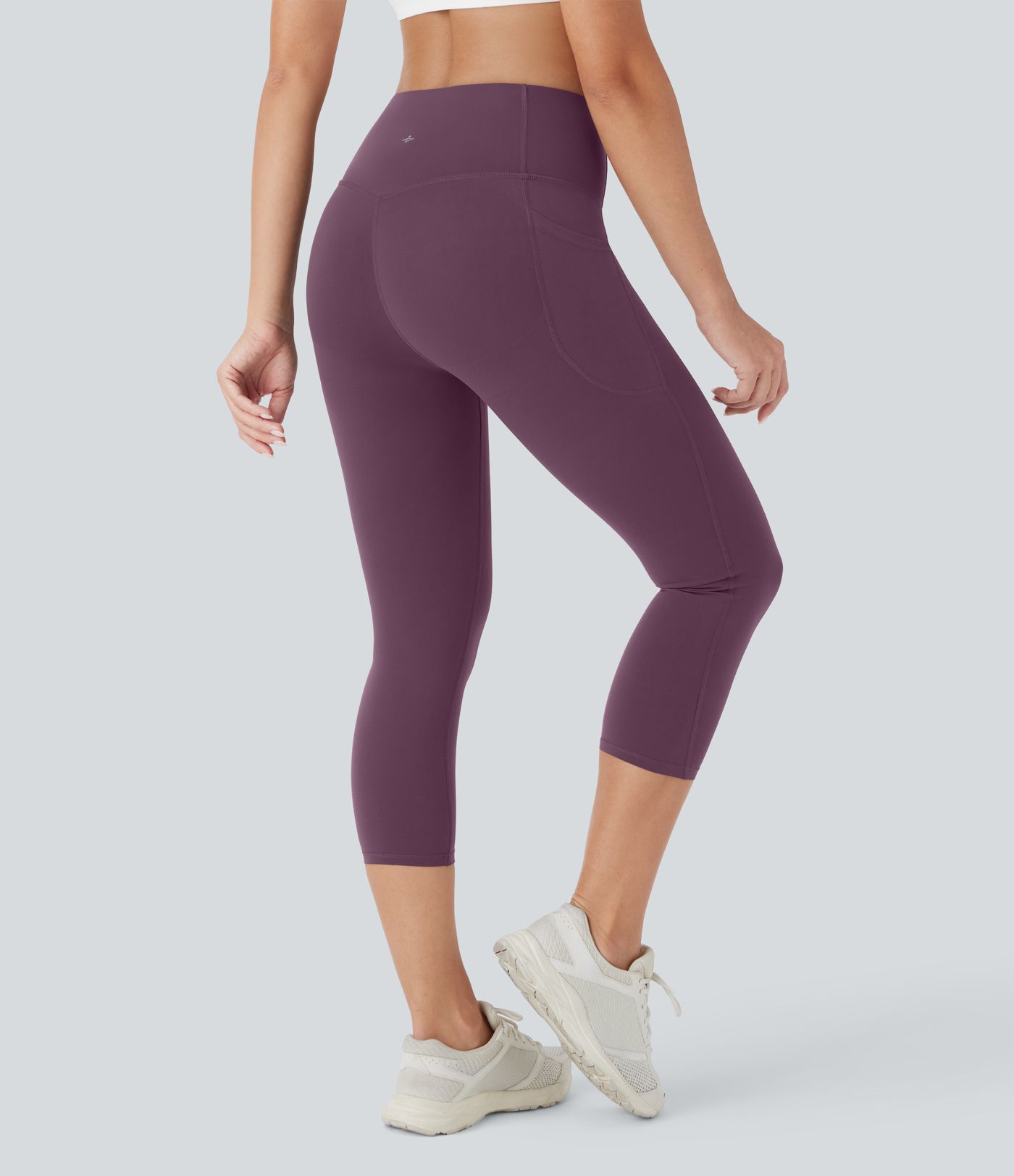 Halara UltraSculpt™ High Waisted Butt Lifting Tummy Control Pocket Shaping Capri Training Leggings