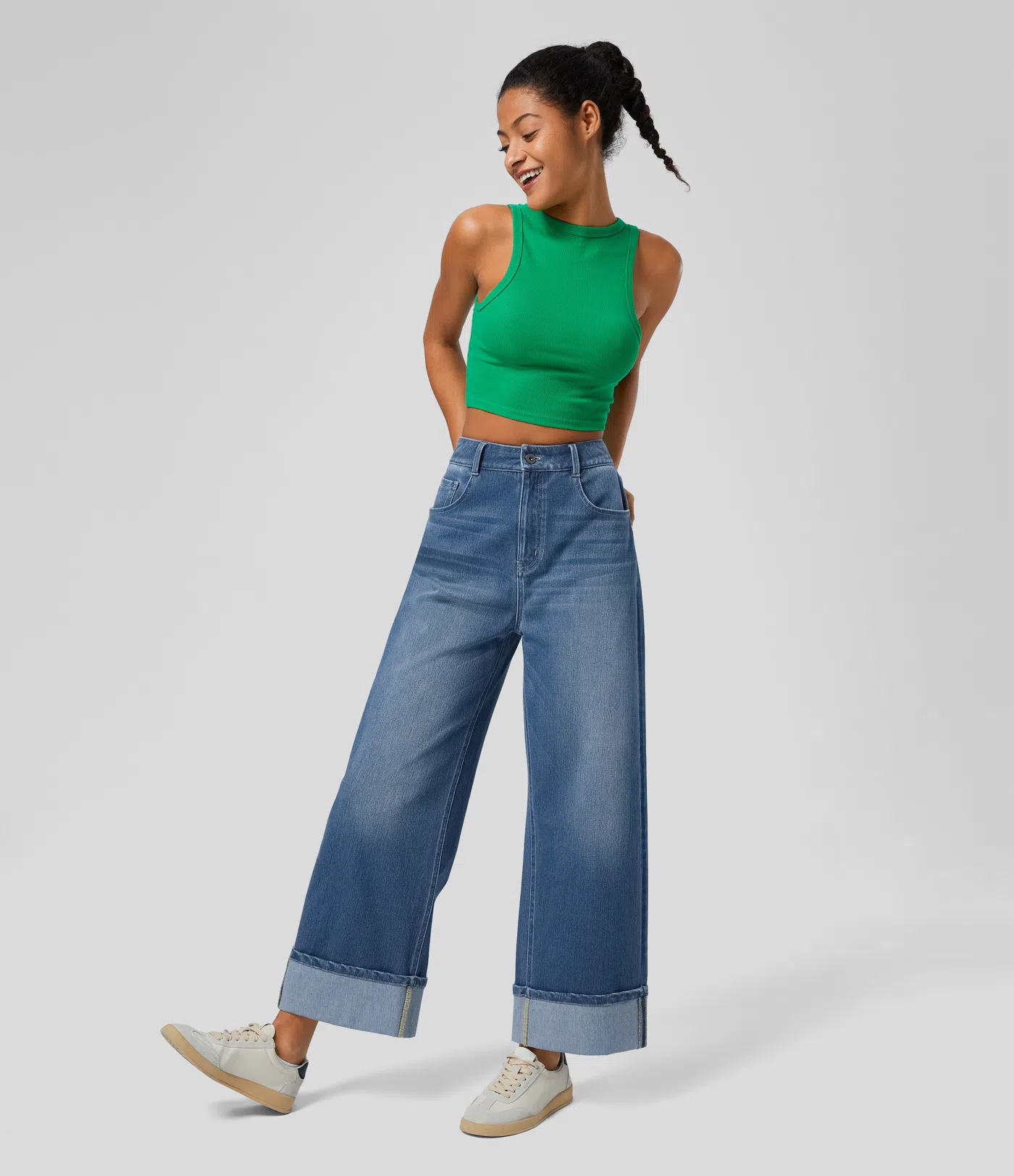 Halara Flex™ gewaschene Freizeitjeans aus elastischem Strick-Denim mit hohem Bund, mehreren Taschen, Rollsaum und weitem Bein