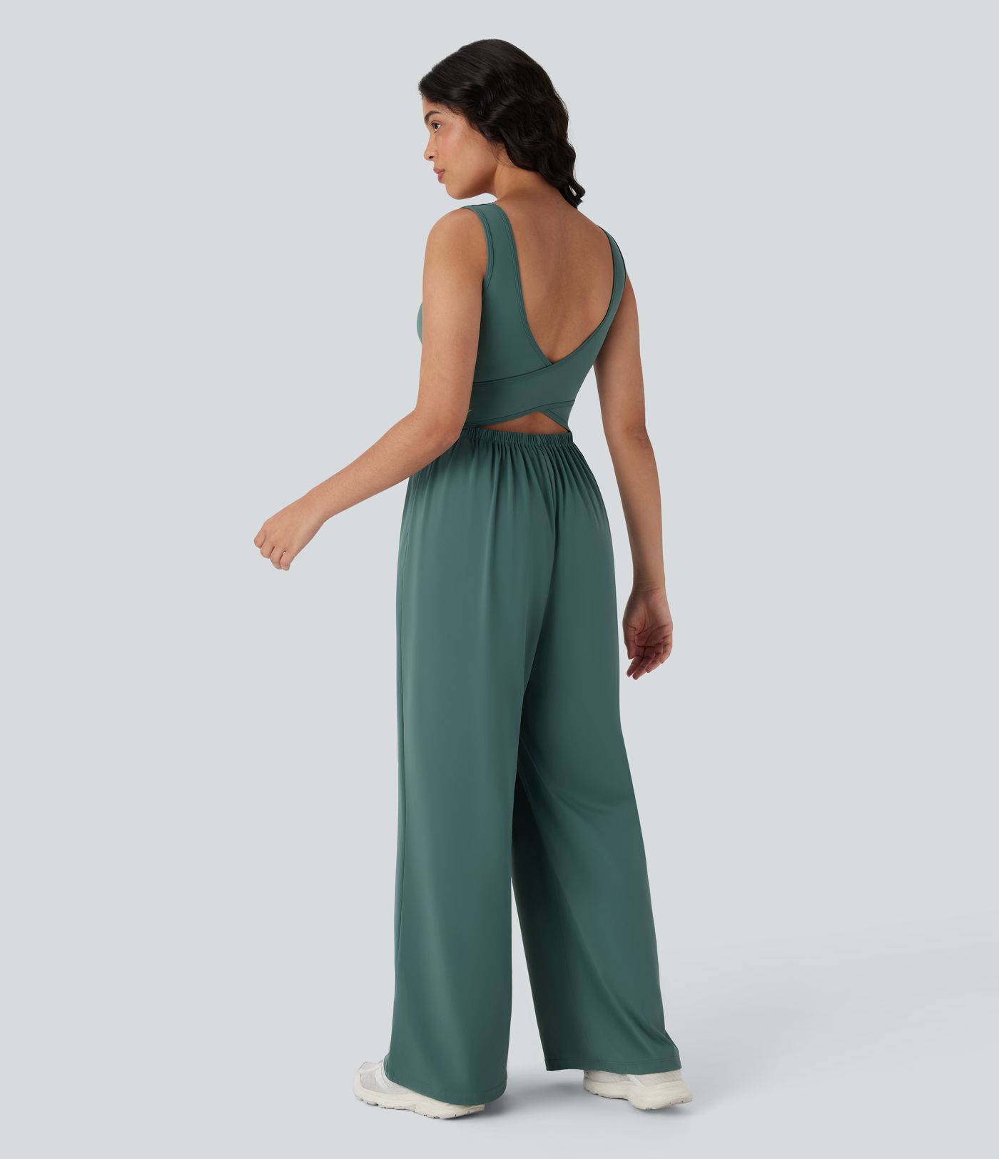 Mono de yoga ancho Softlyzero™ con tirantes cruzados, espalda descubierta, tacto fresco y bolsillos - Easy Peezy