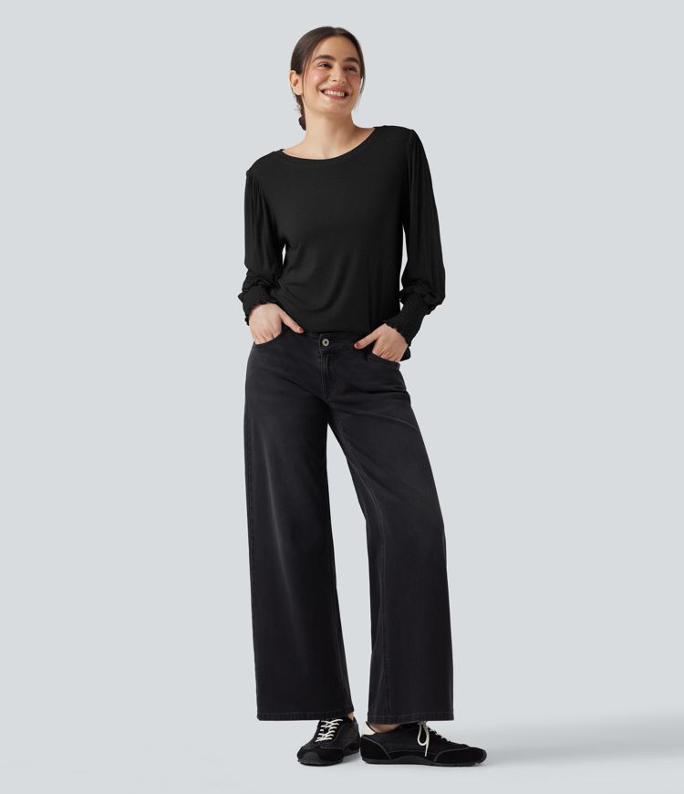 Hversdagslegur toppur með hringháls og púffermum