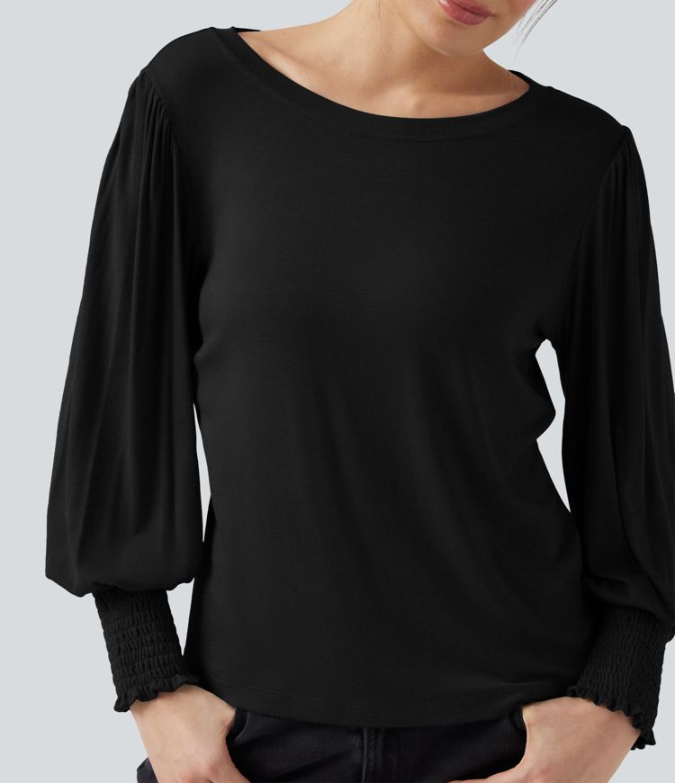 Hversdagslegur toppur með hringháls og púffermum