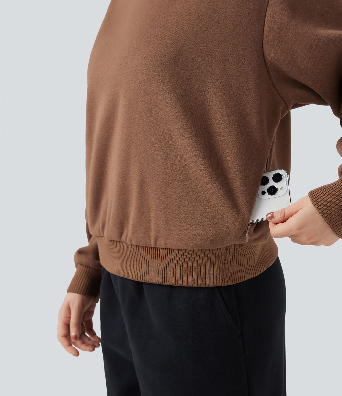 Round Neck Long Sleeve Fleece Casual Cotton Sweatshirt with Pockets