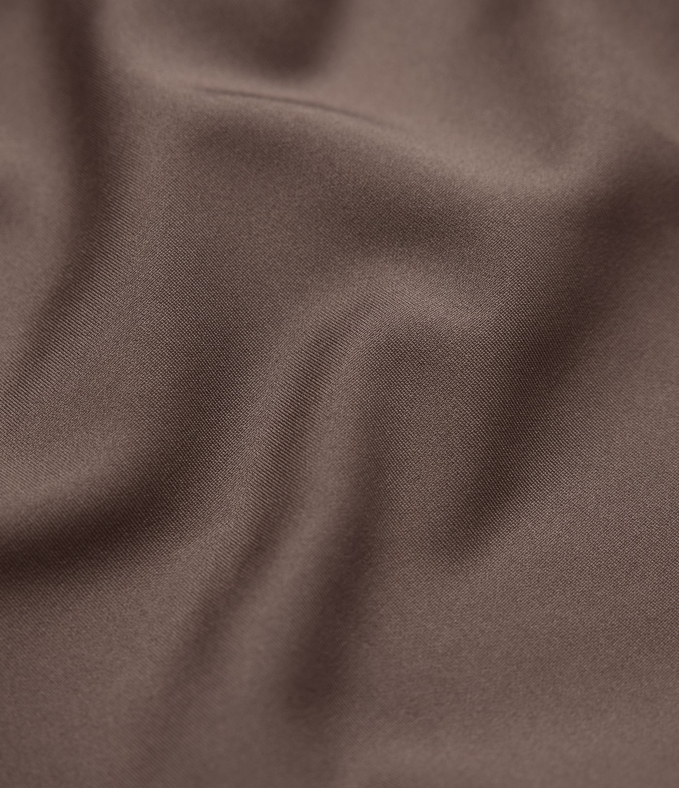 Bootcut training leggings with a high waist, side pockets and reflective trim.