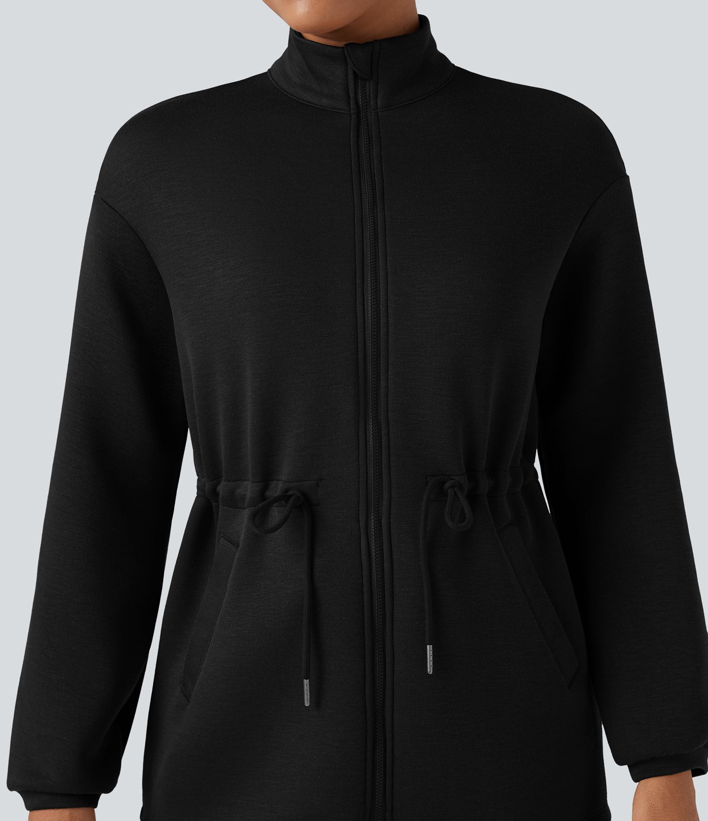 Casualjakke med rullekrave, lange ærmer, snøre og lommer