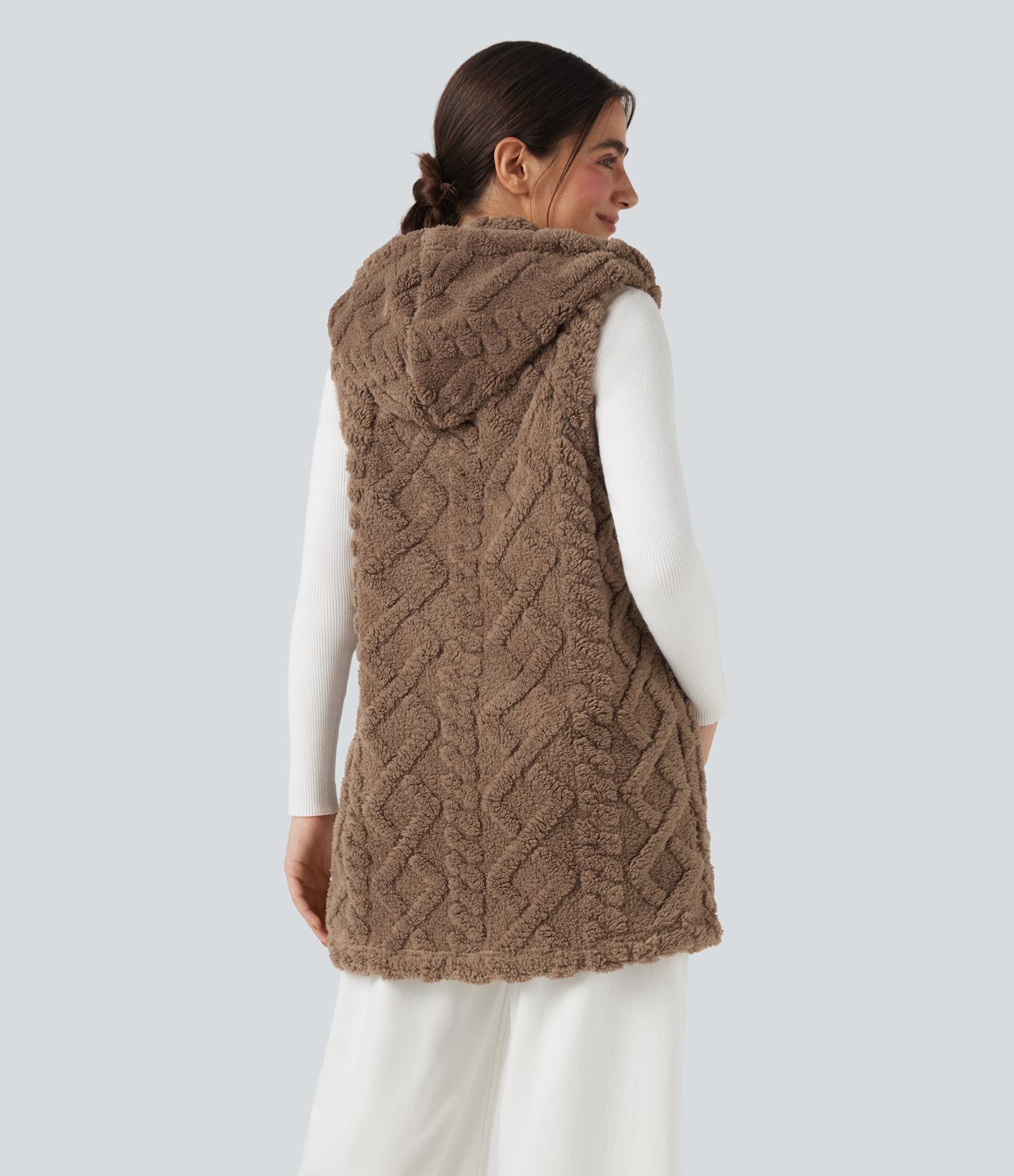 Luźna kamizelka typu sherpa z kapturem