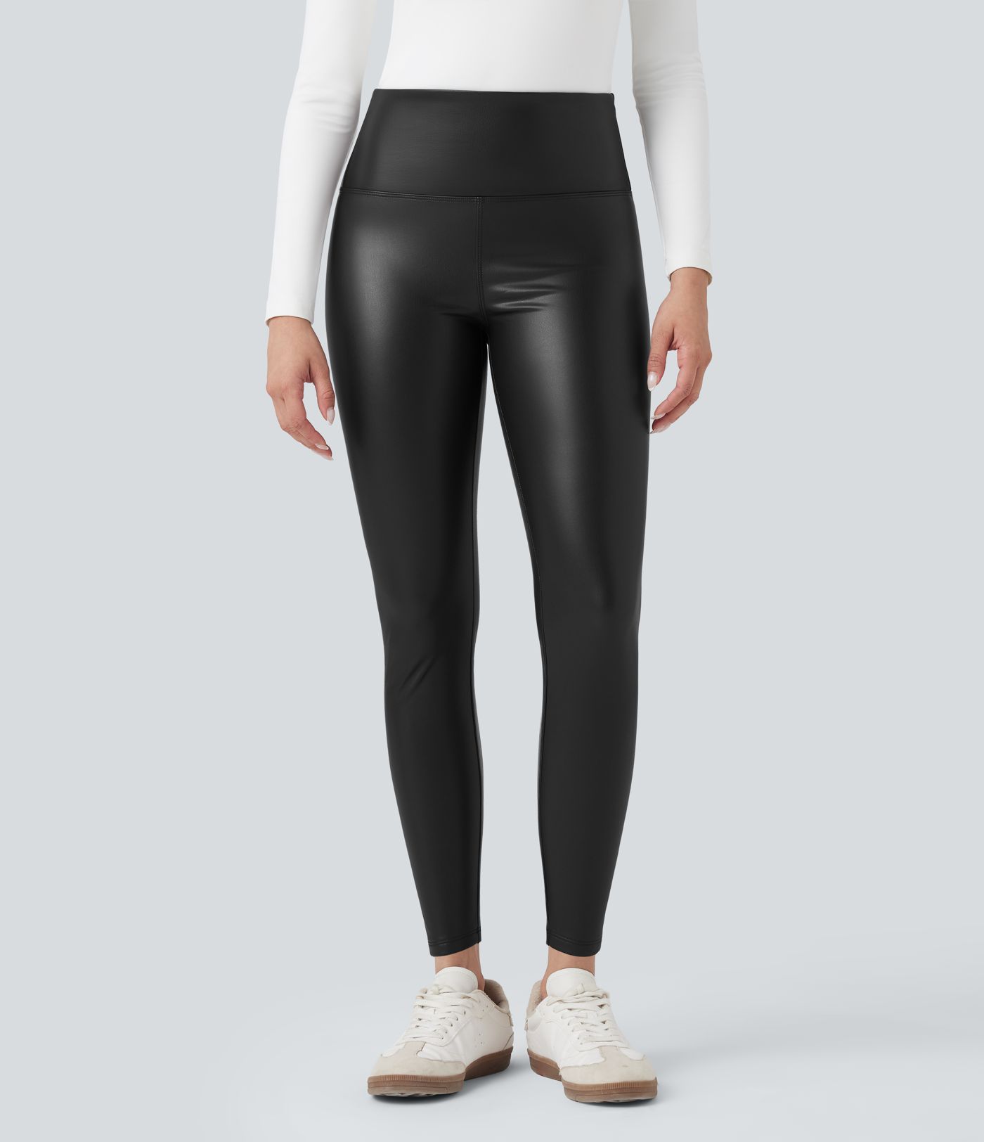 Lässige 2-in-1 Skinny-Leggings aus elastischem Kunstleder mit hohem Bund, Seitentaschen und Bauchkontrolle